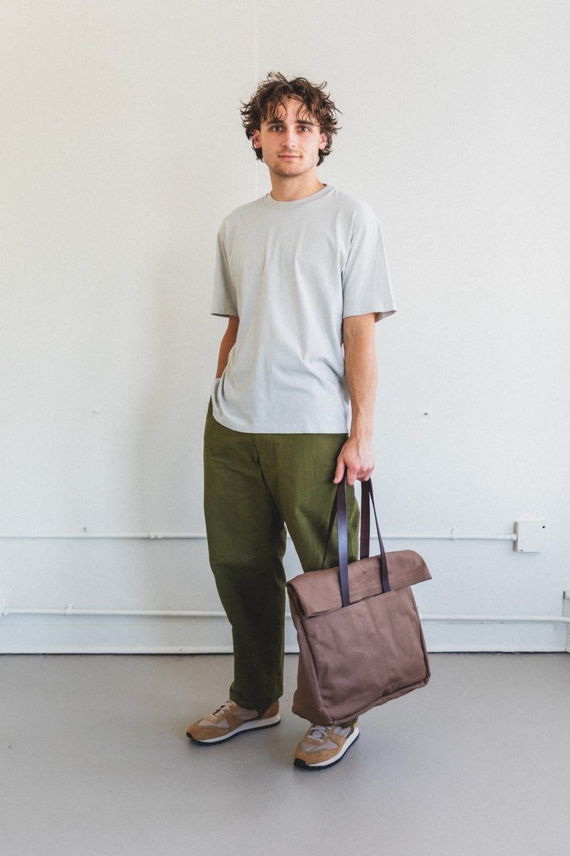 CANVAS AND LEATHER FOLD WEEKENDER BAG IN TOBACCO