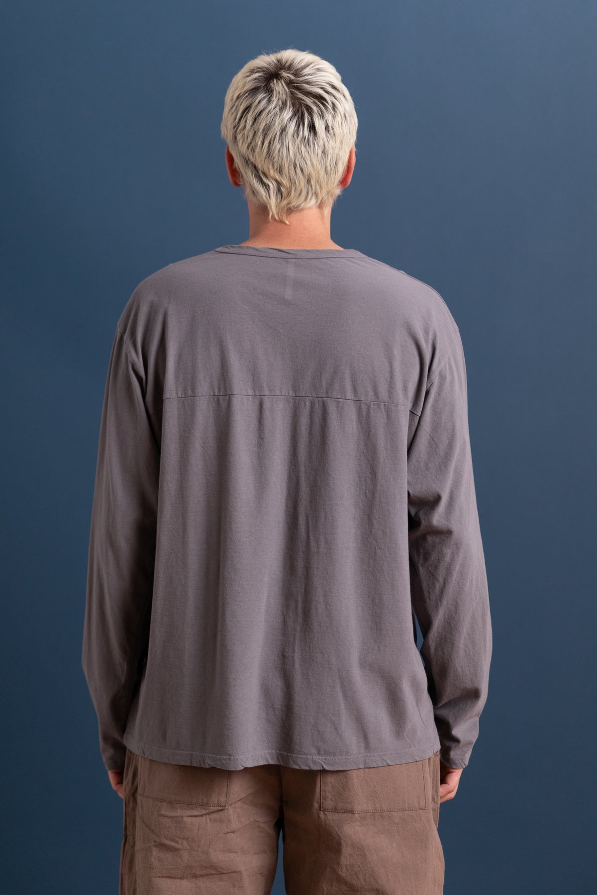 R21 S6 LONG SLEEVE BINDER T-SHIRT IN LEAD JERSEY