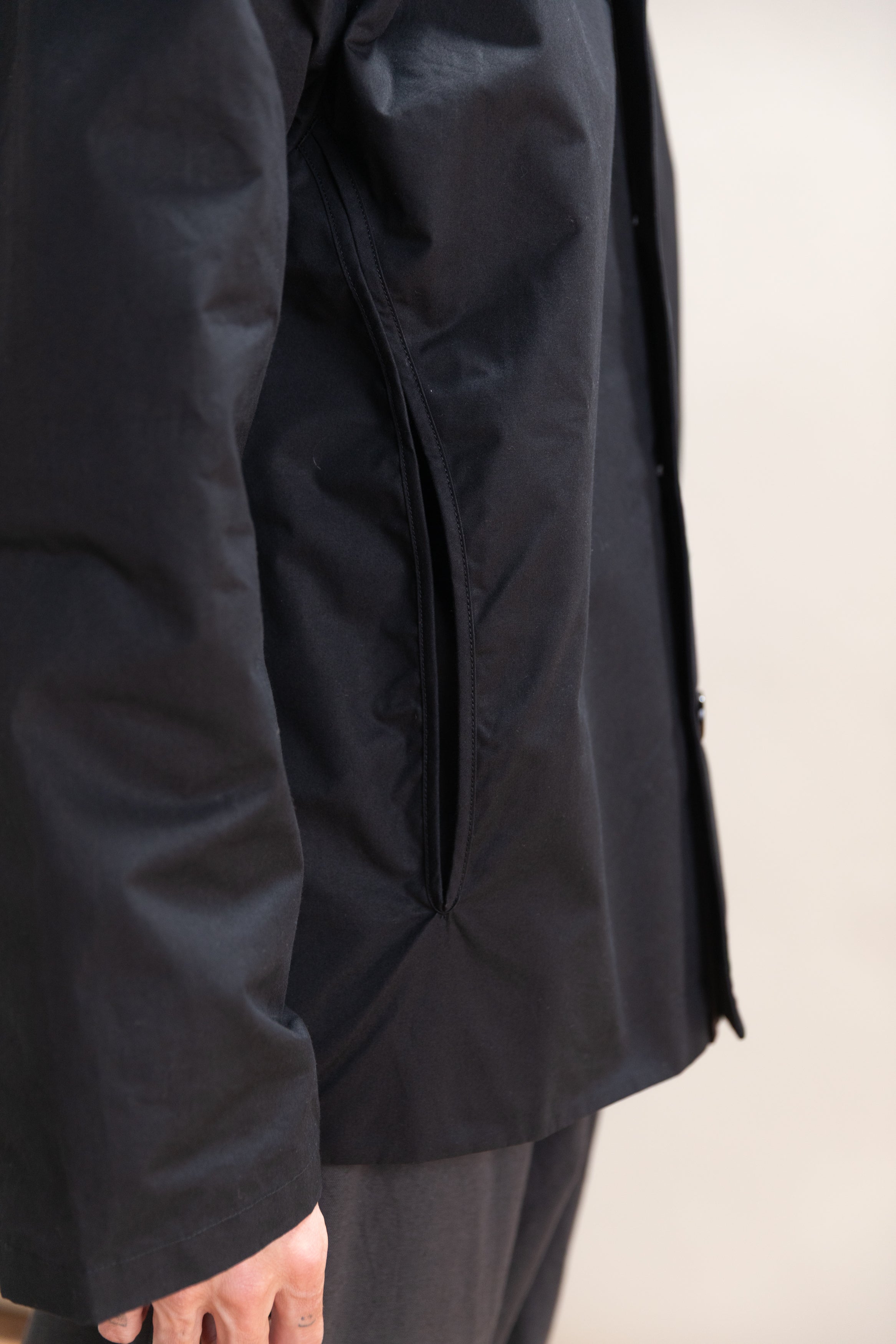 R0 Y-3 GILL JACKET IN BLACK MASTER SHIELD