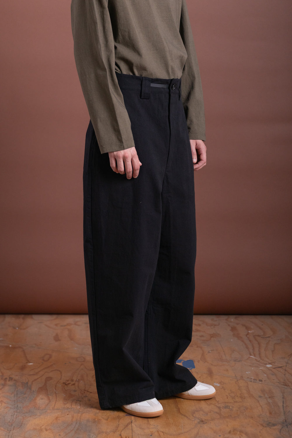 R19 P8 SAIL PANTS IN BLACK WASH