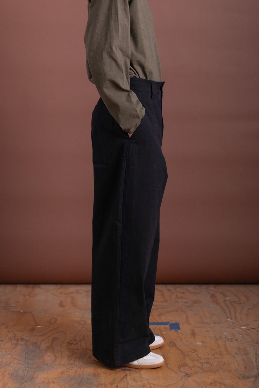 R19 P8 SAIL PANTS IN BLACK WASH