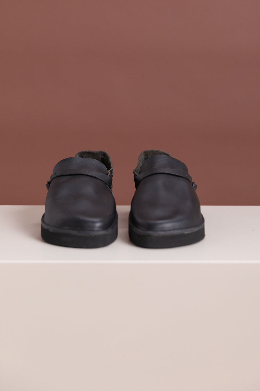 R19V1 AURORA LOW IN BLACK HORWEEN