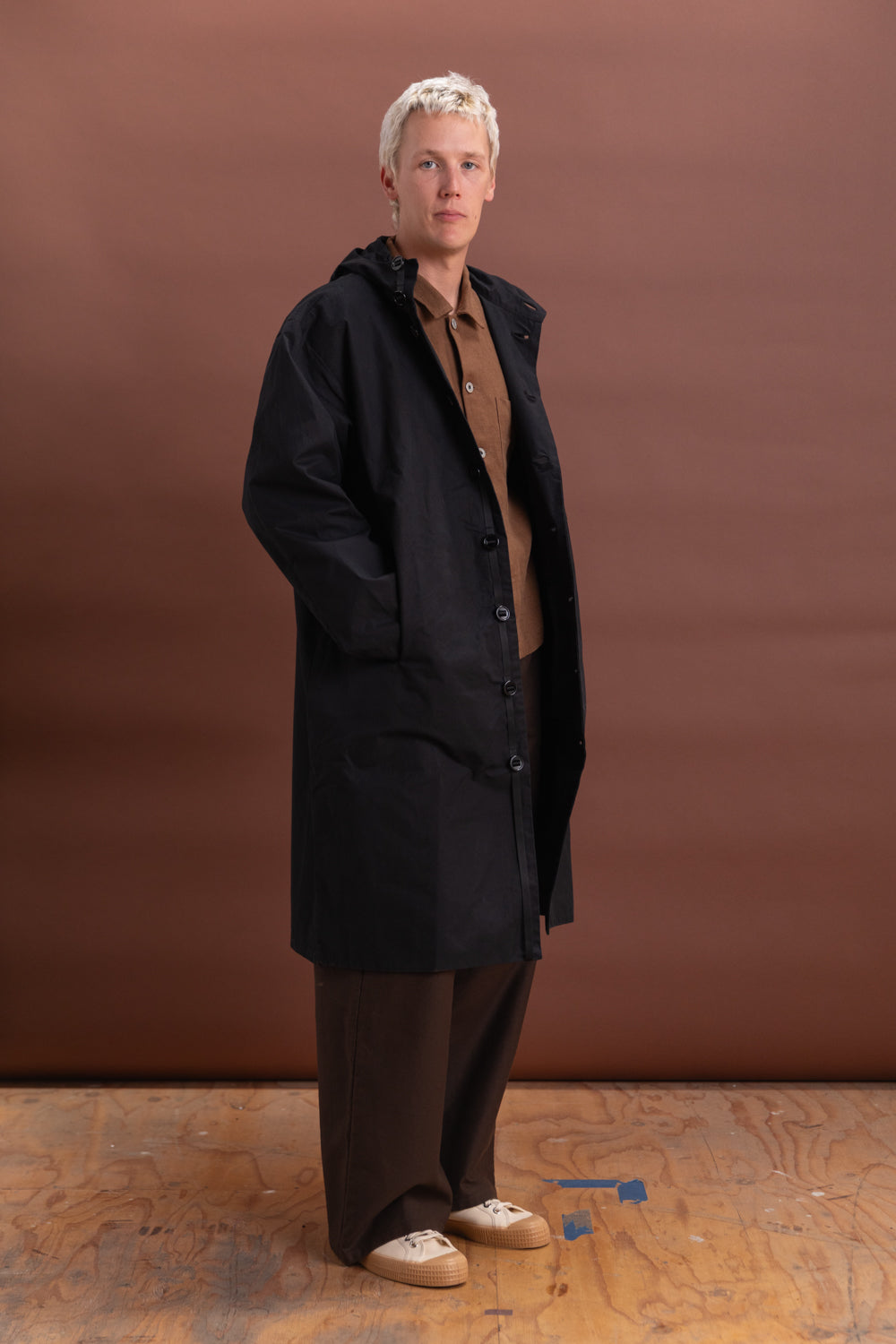 R19 Y-1 GILL COAT IN BLACK MASTER SHIELD