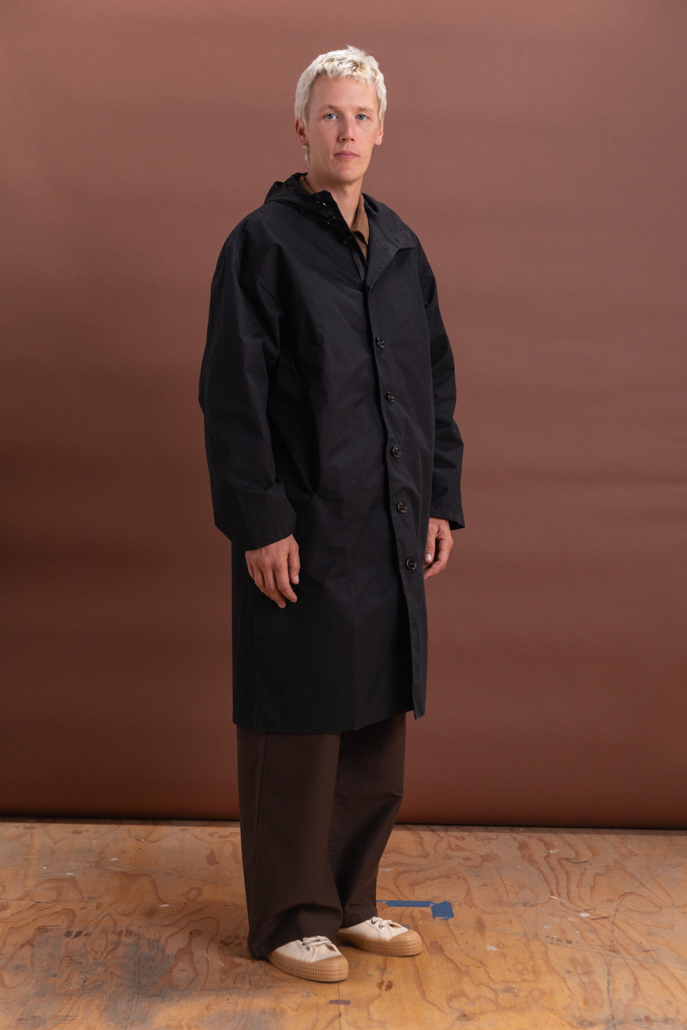 R19 Y-1 GILL COAT IN BLACK MASTER SHIELD