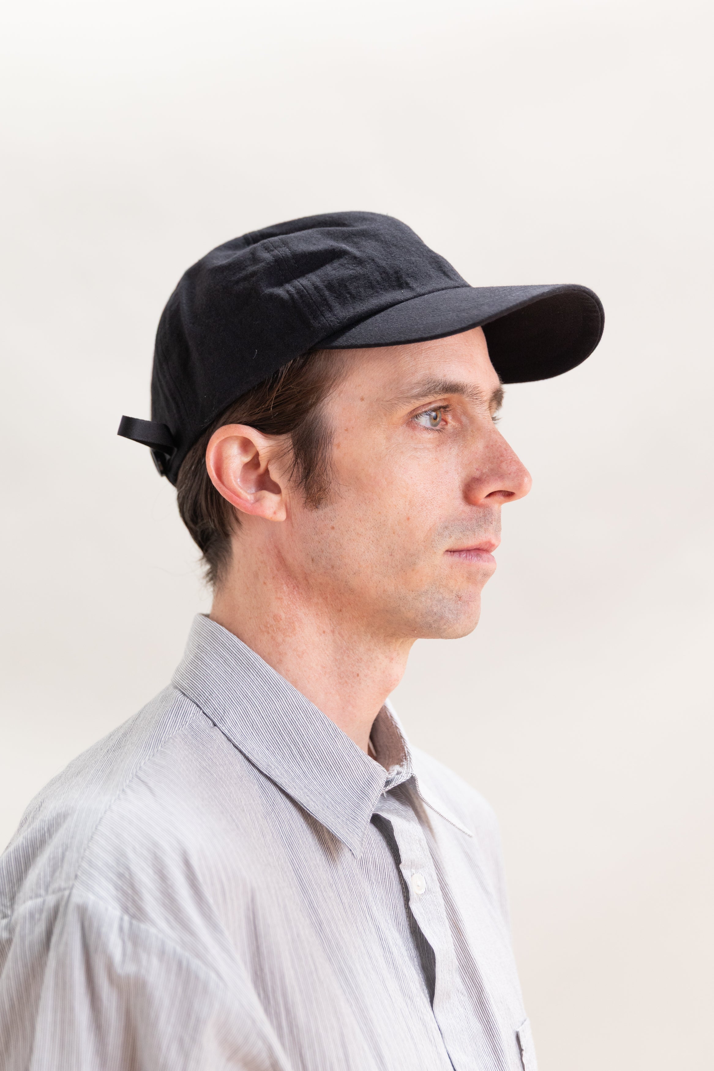R0 C3 DEEP CAP IN BLACK WASH