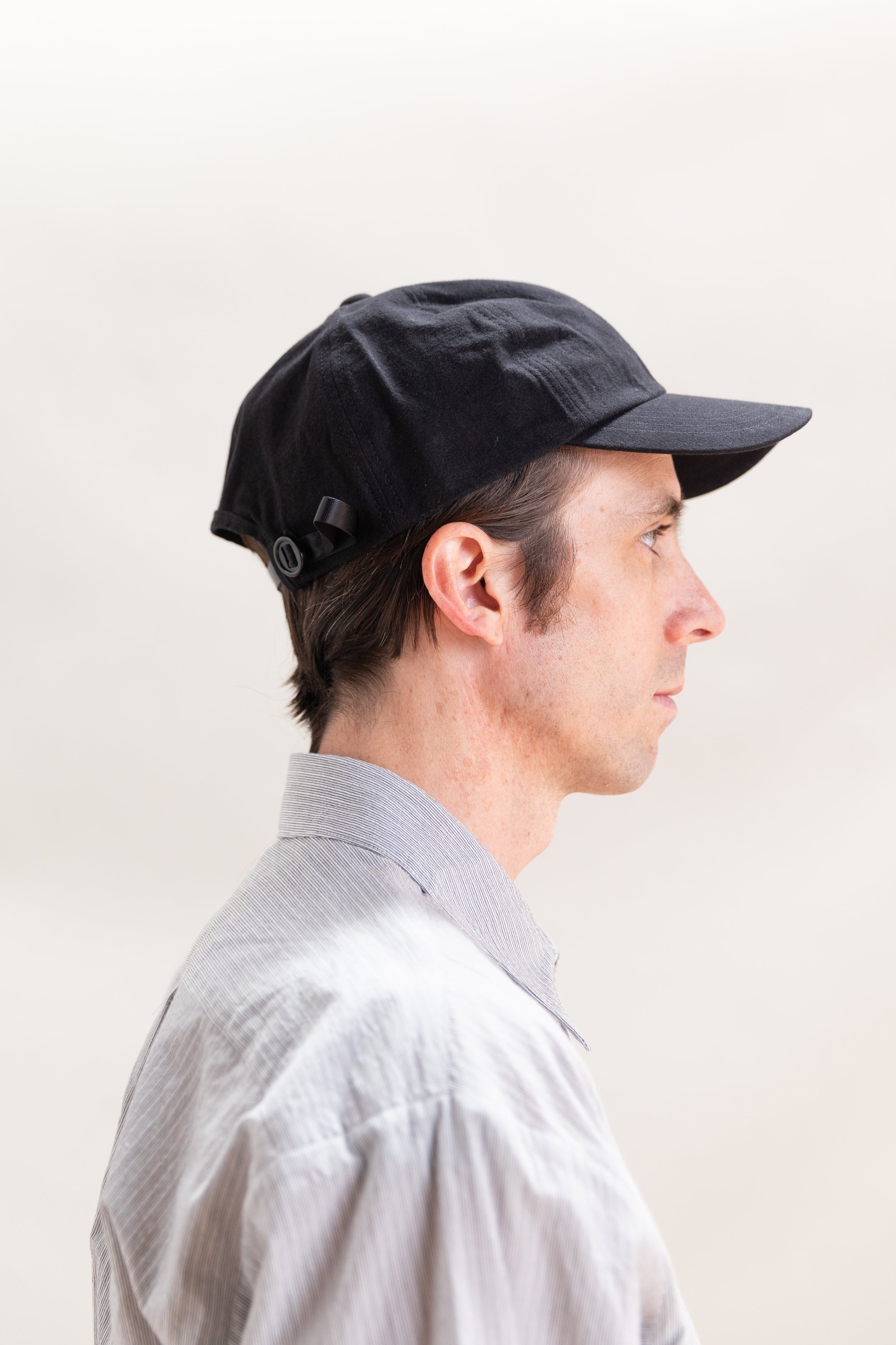 R0 C3 DEEP CAP IN BLACK WASH