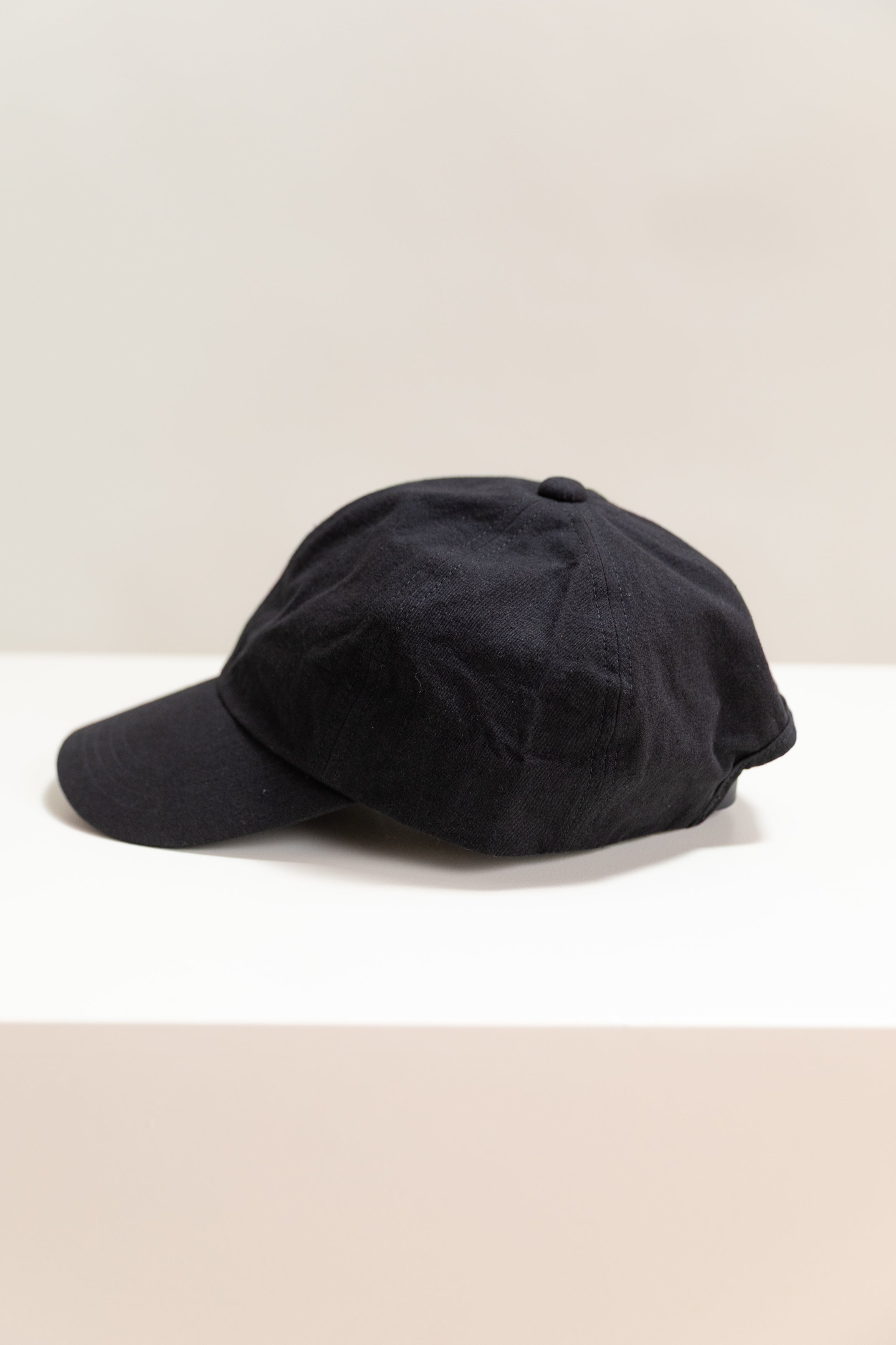 R0 C3 DEEP CAP IN BLACK WASH