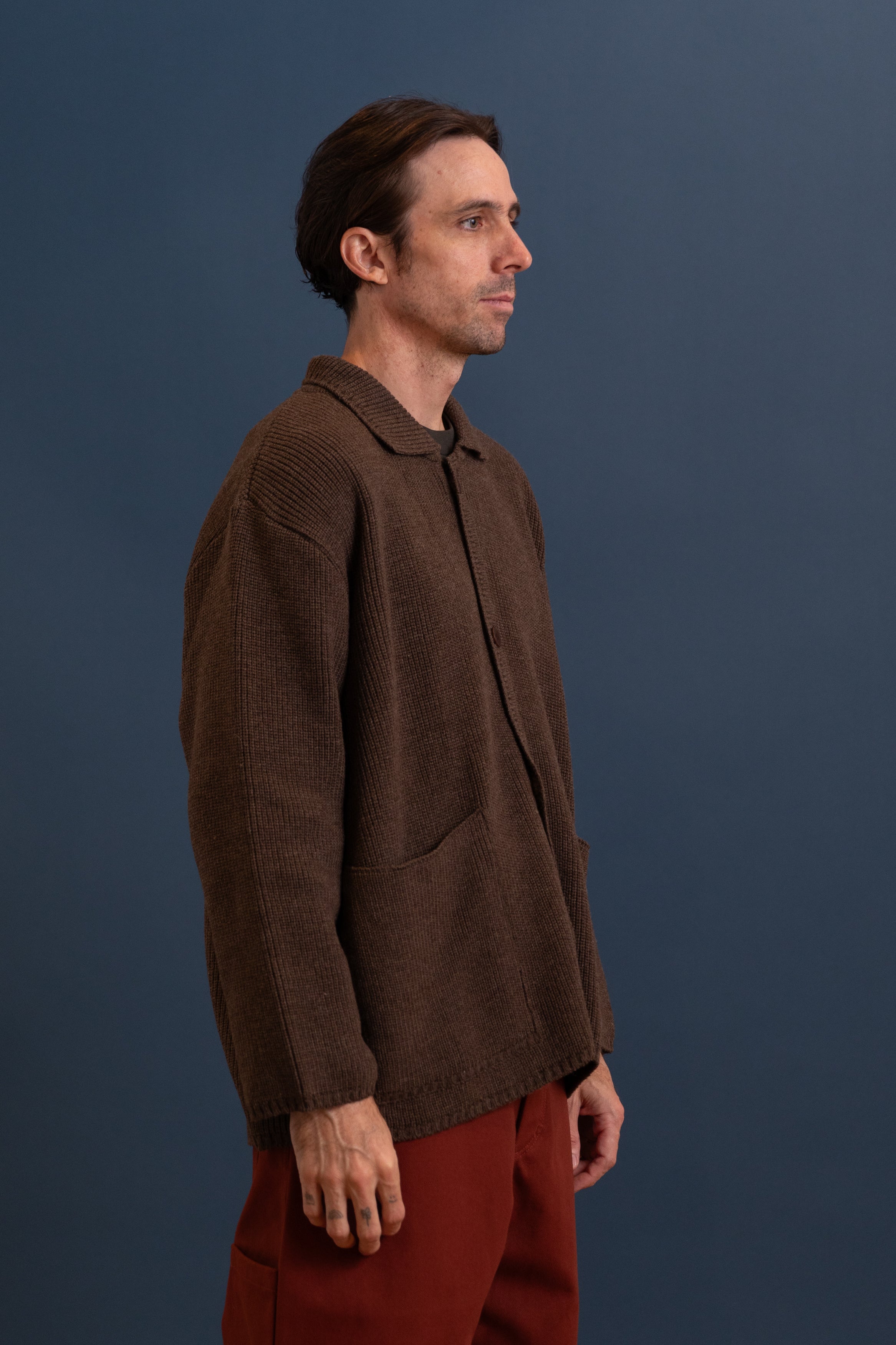 R21 Z1 MACHINE CARDIGAN IN BLACK SHEEP