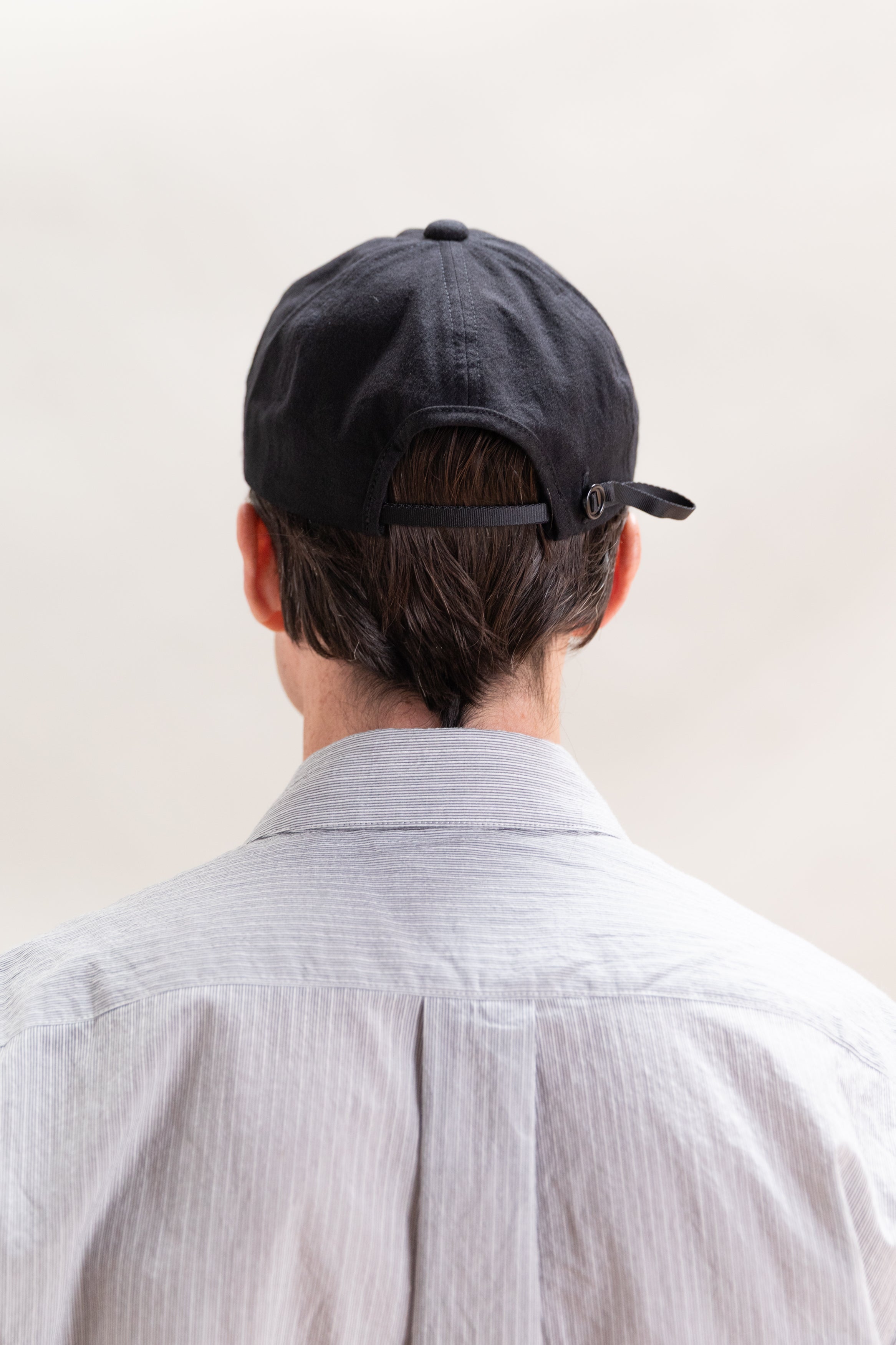 R0 C1 SHALLOW CAP IN BLACK WASH
