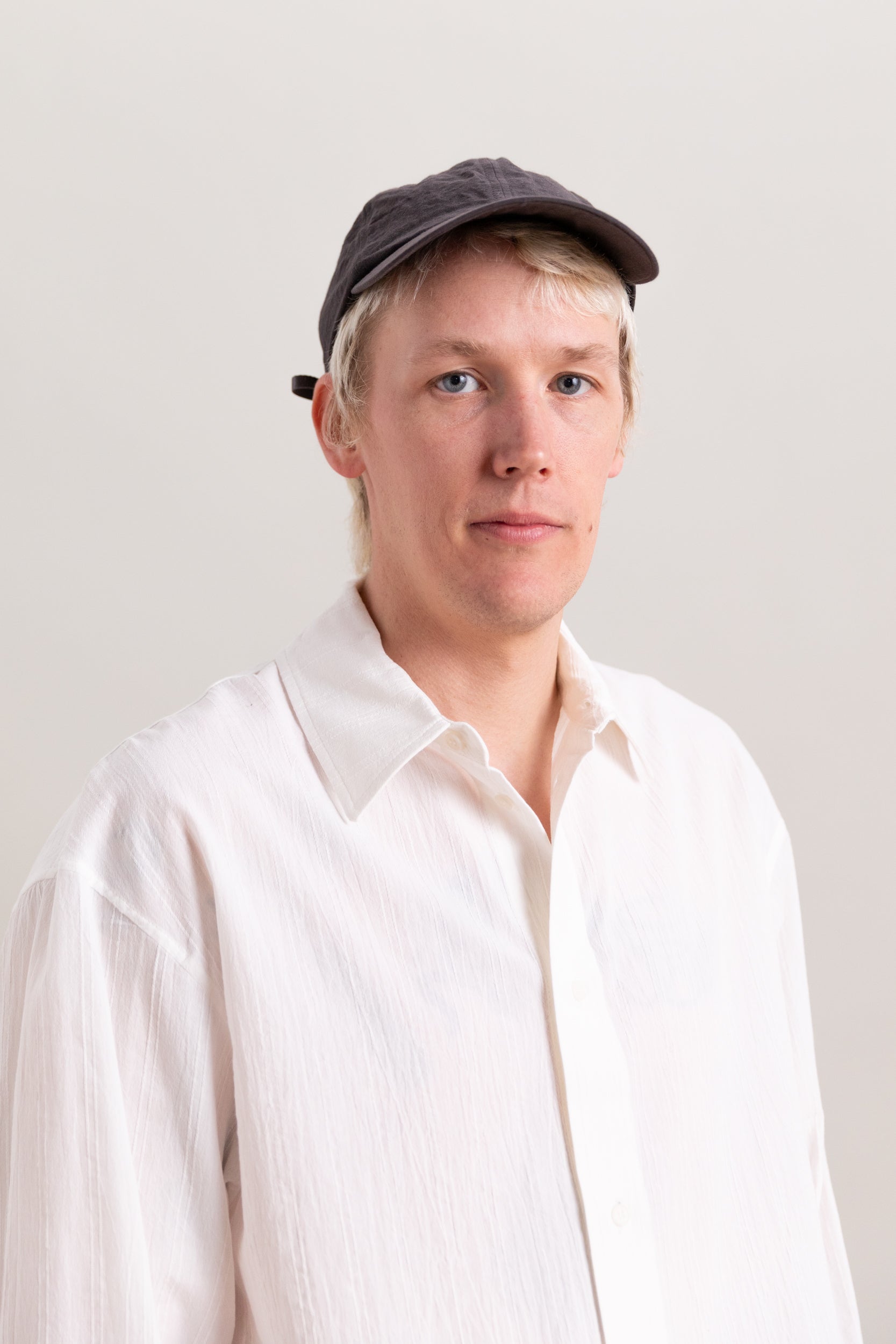 R20 C1 SHALLOW CAP IN EARTH LINEN