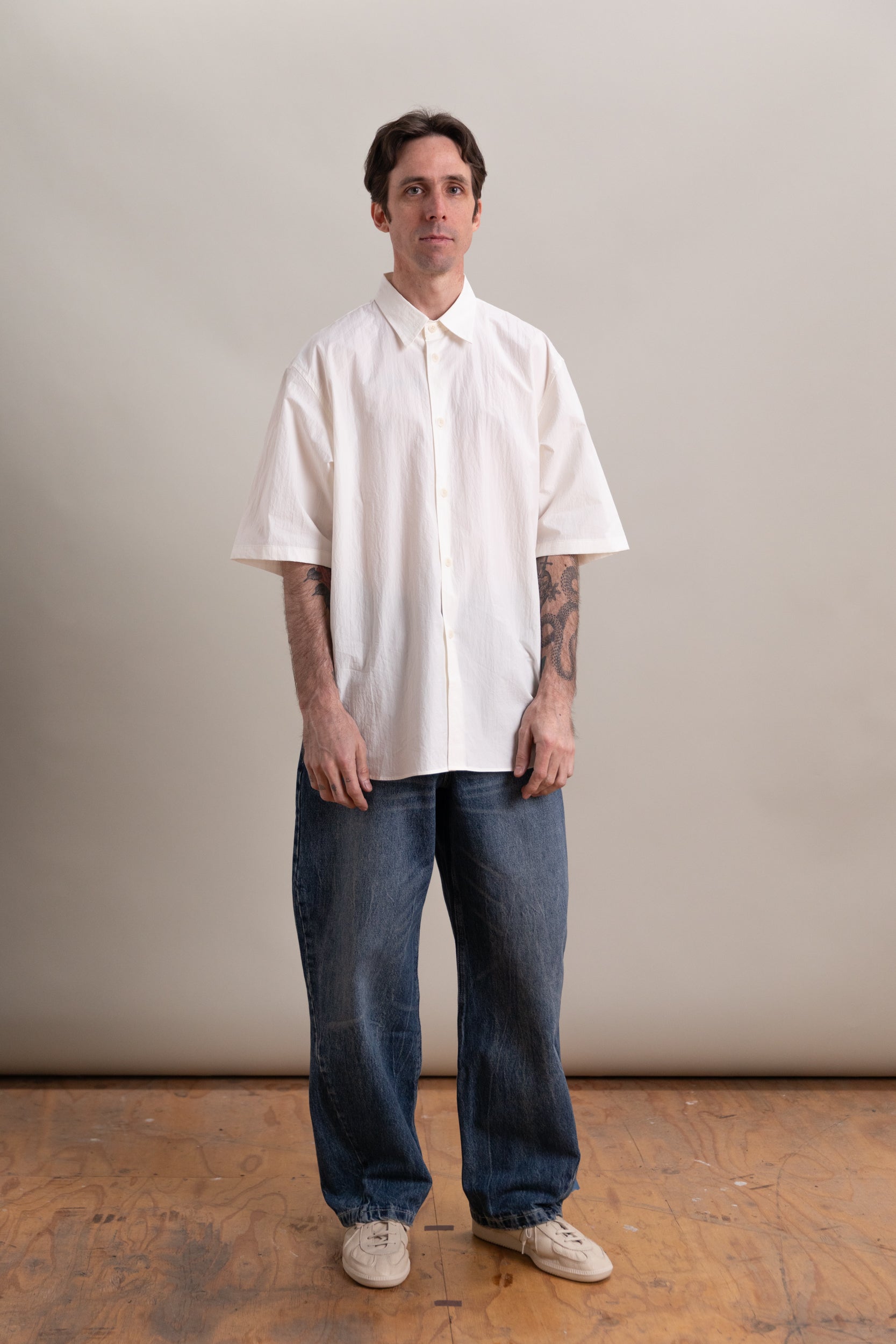 R0S9 SHORT SLEEVE WEATHER SHIRT IN WHITE 160 CRUNCH