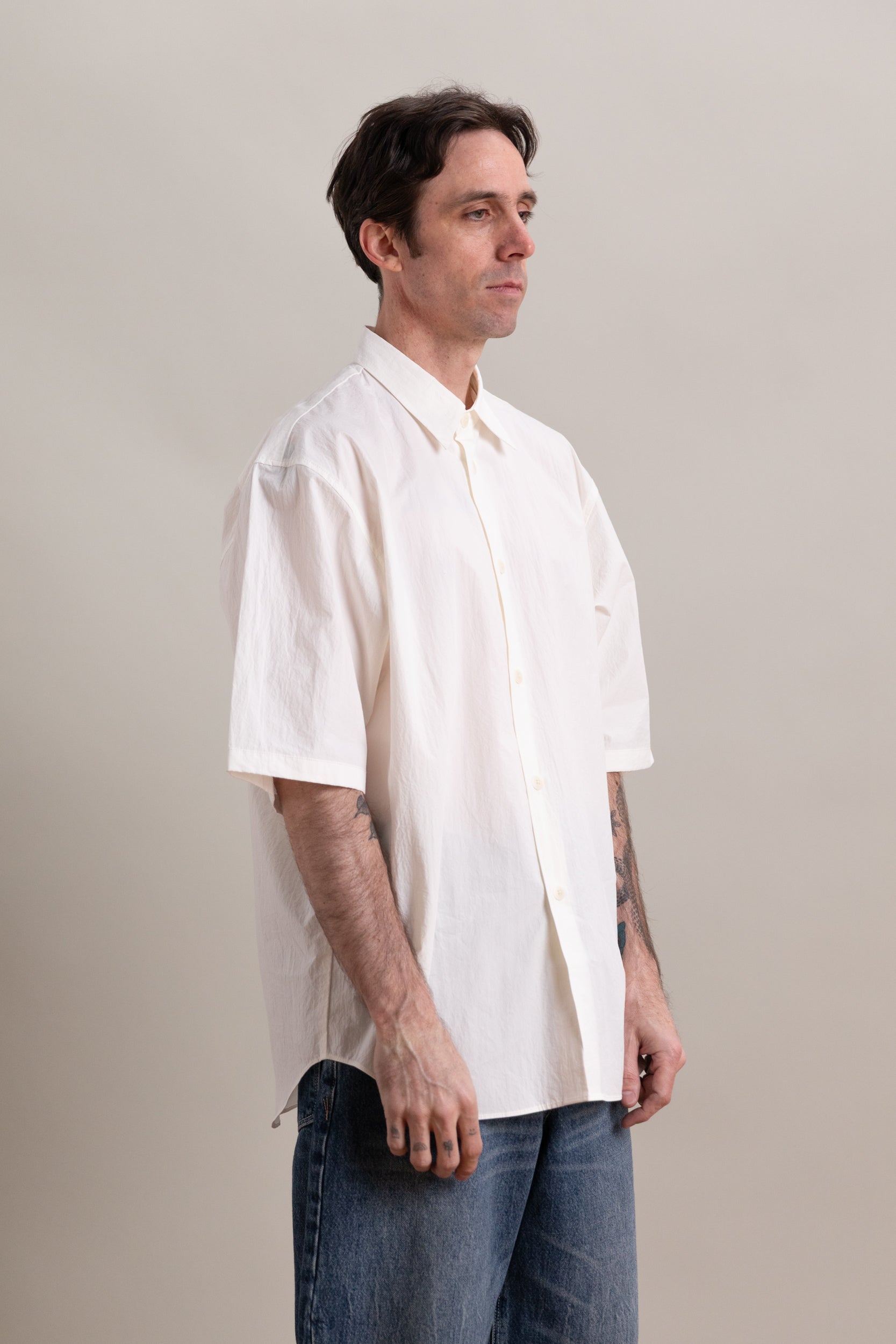 R0S9 SHORT SLEEVE WEATHER SHIRT IN WHITE 160 CRUNCH