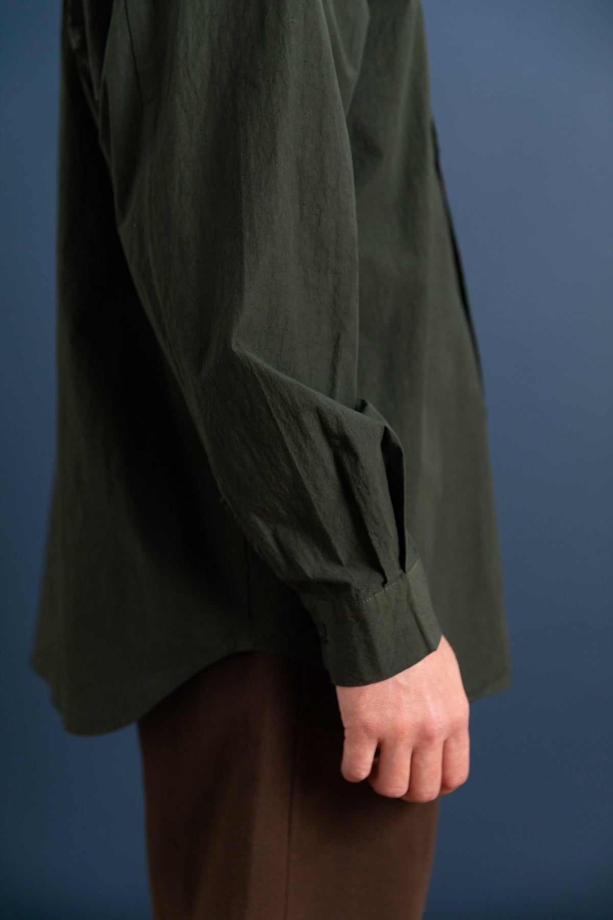 R21 S8 WEATHER SHIRT IN IVY 160 COTTON