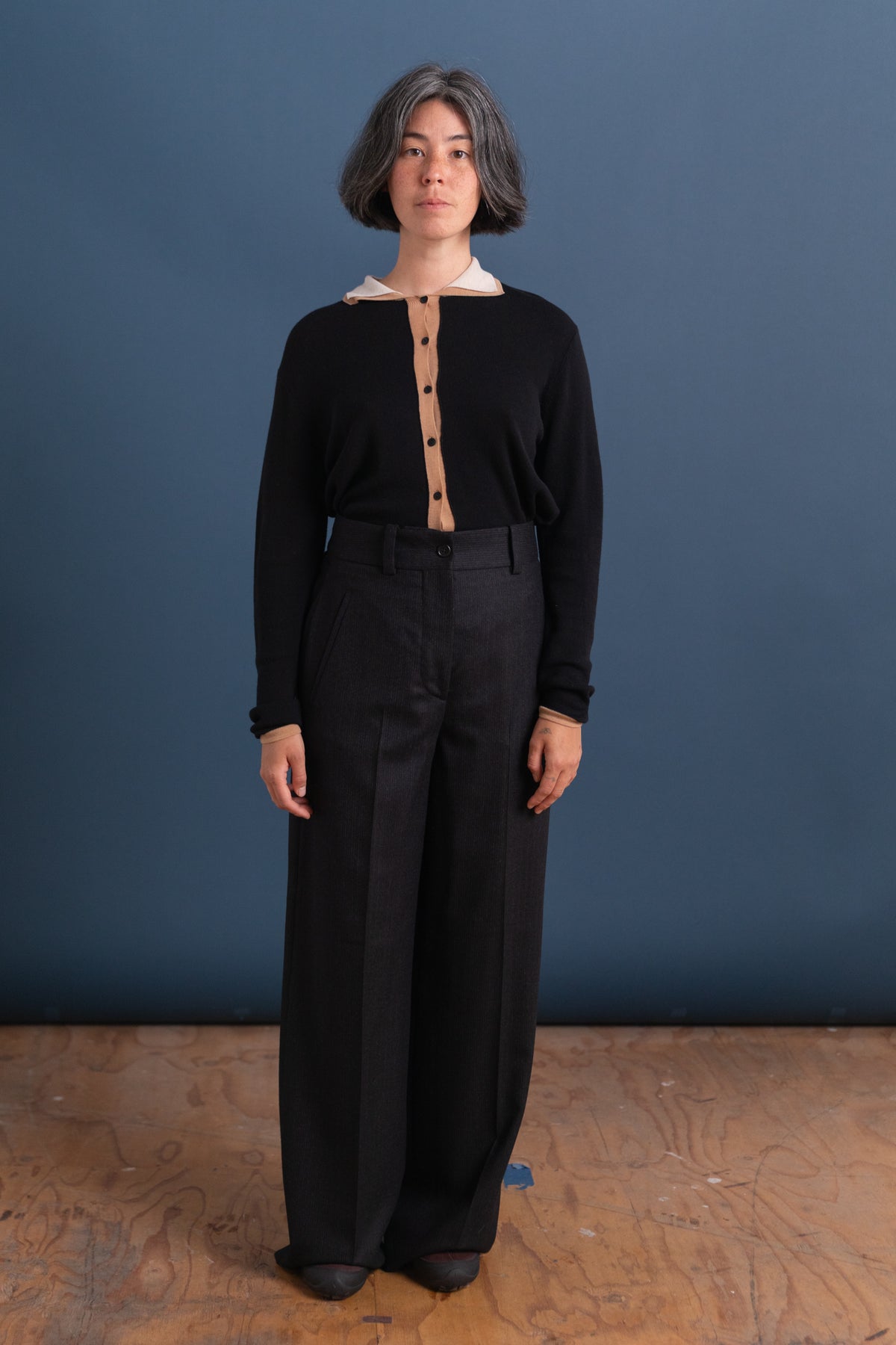 DEEP WAISTBAND CINCH TROUSERS IN BLACK/CHARCOAL STRIPED MUTED WOOL FLANNEL