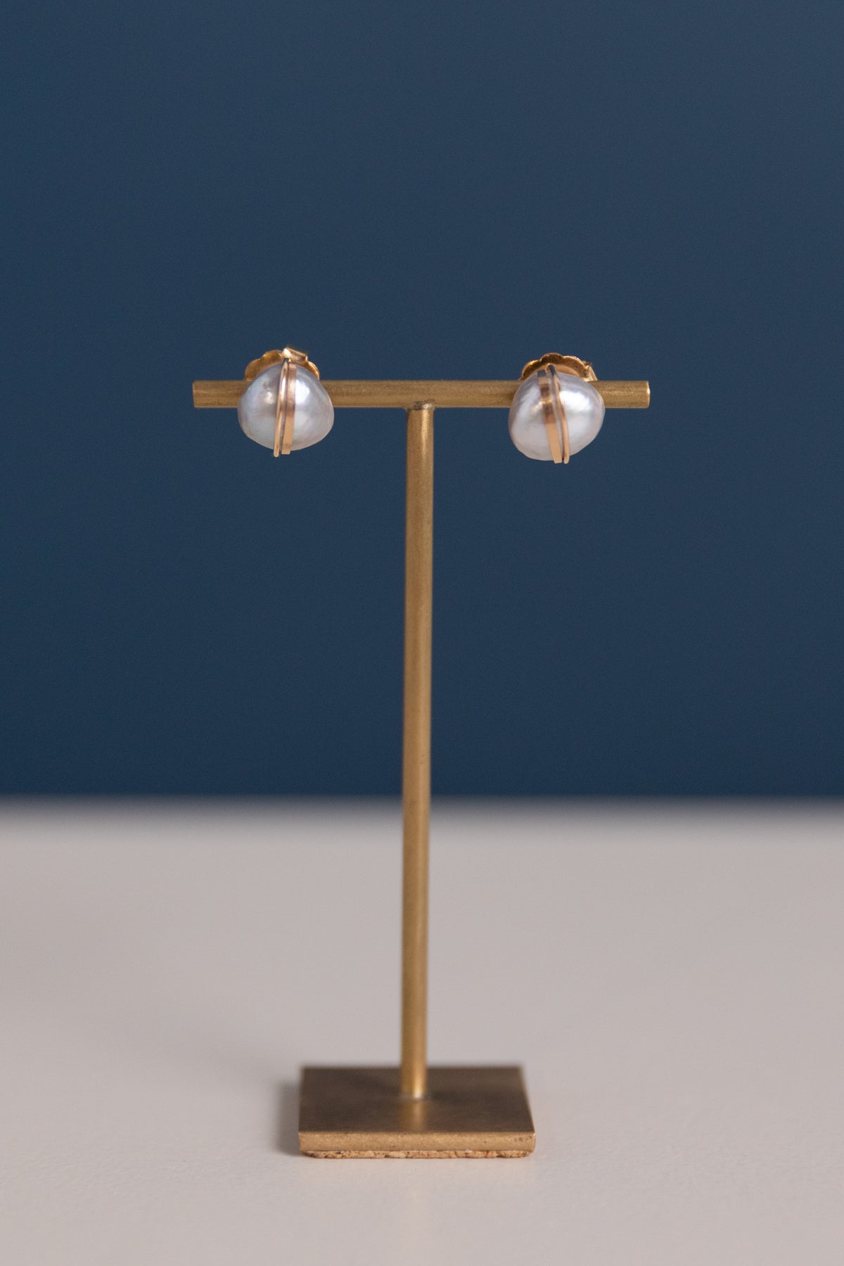 GRANDE BAROQUE PEARL STUDS IN SILVER
