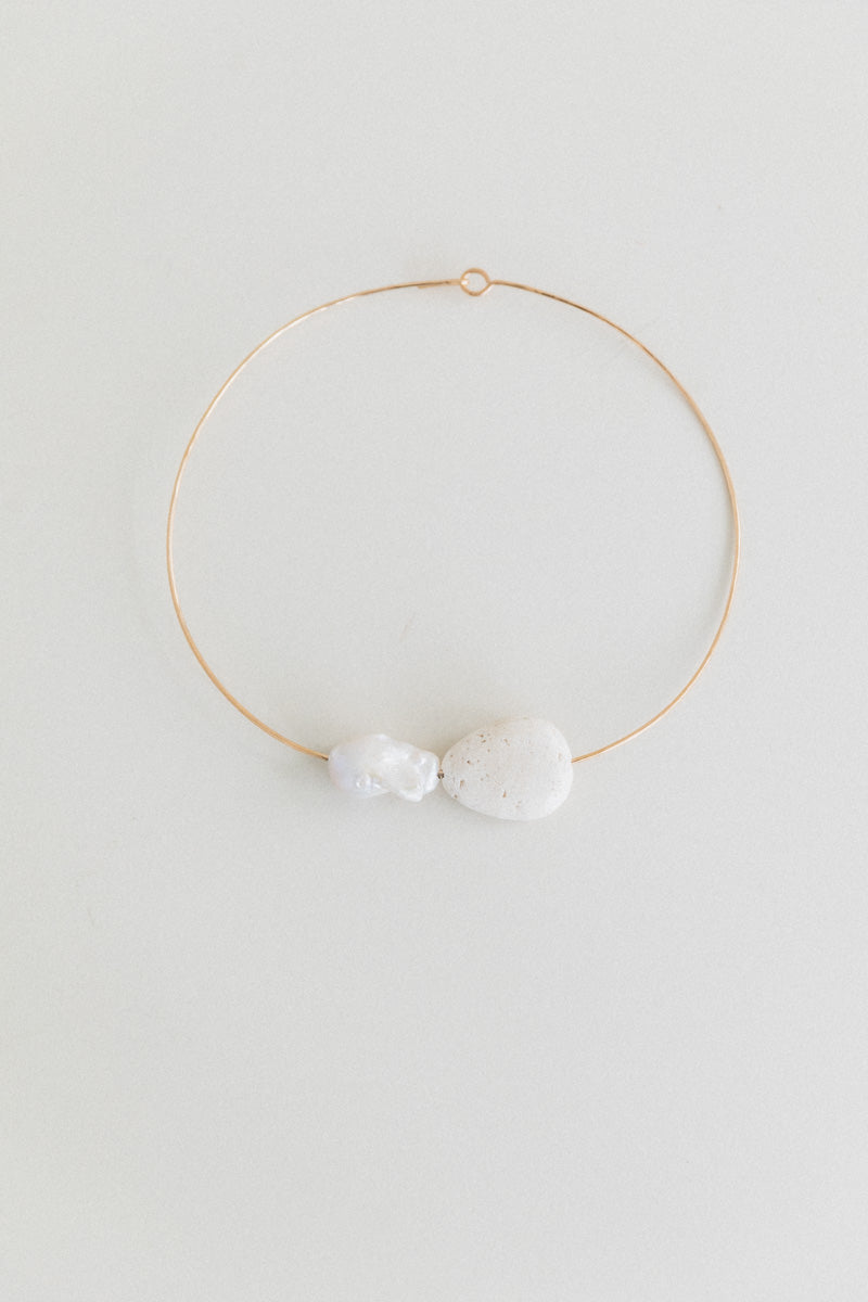 PEARL AND TRAVERTINE KISSING COLLAR