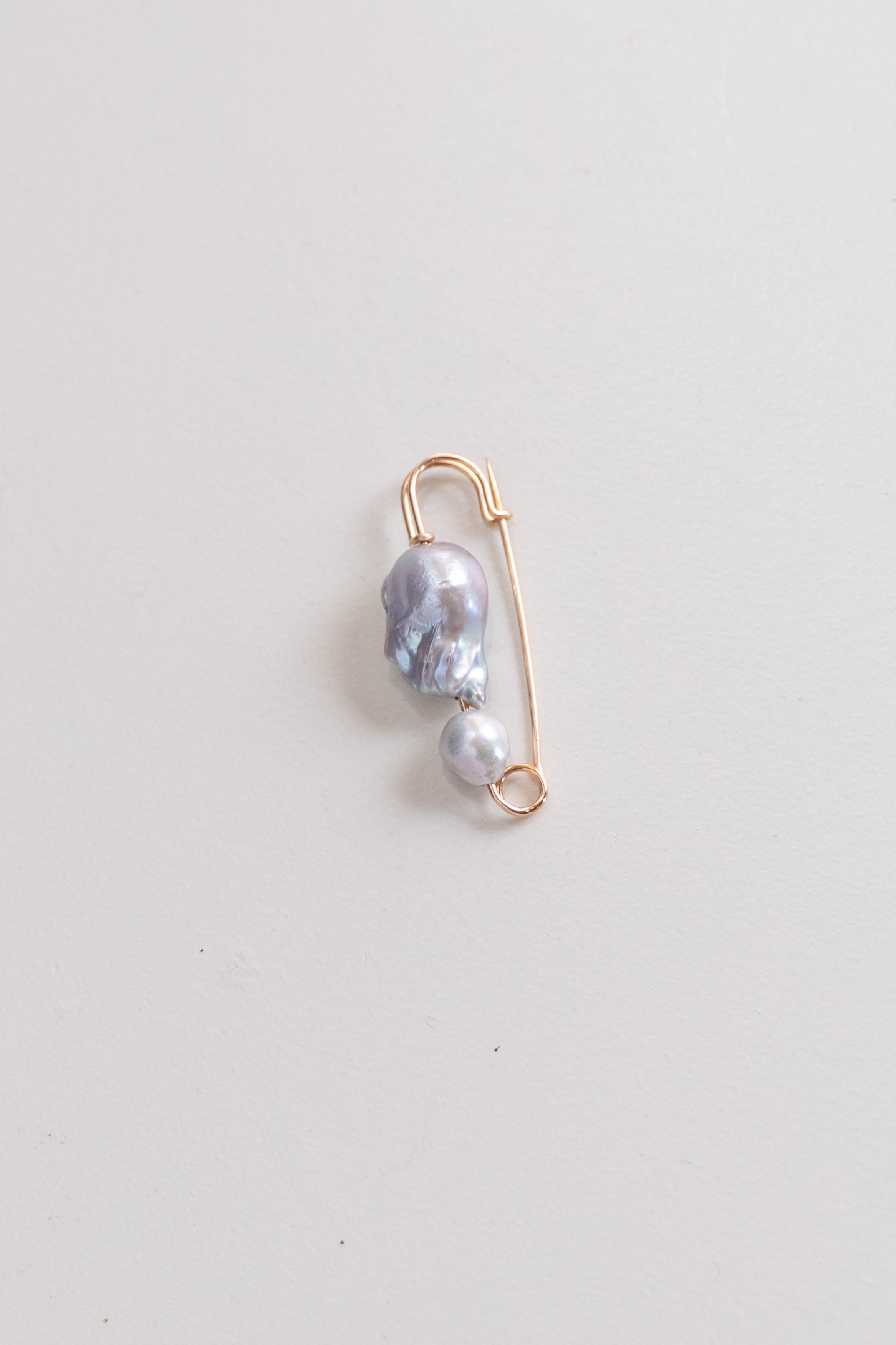 BAROQUE PEARL PIN