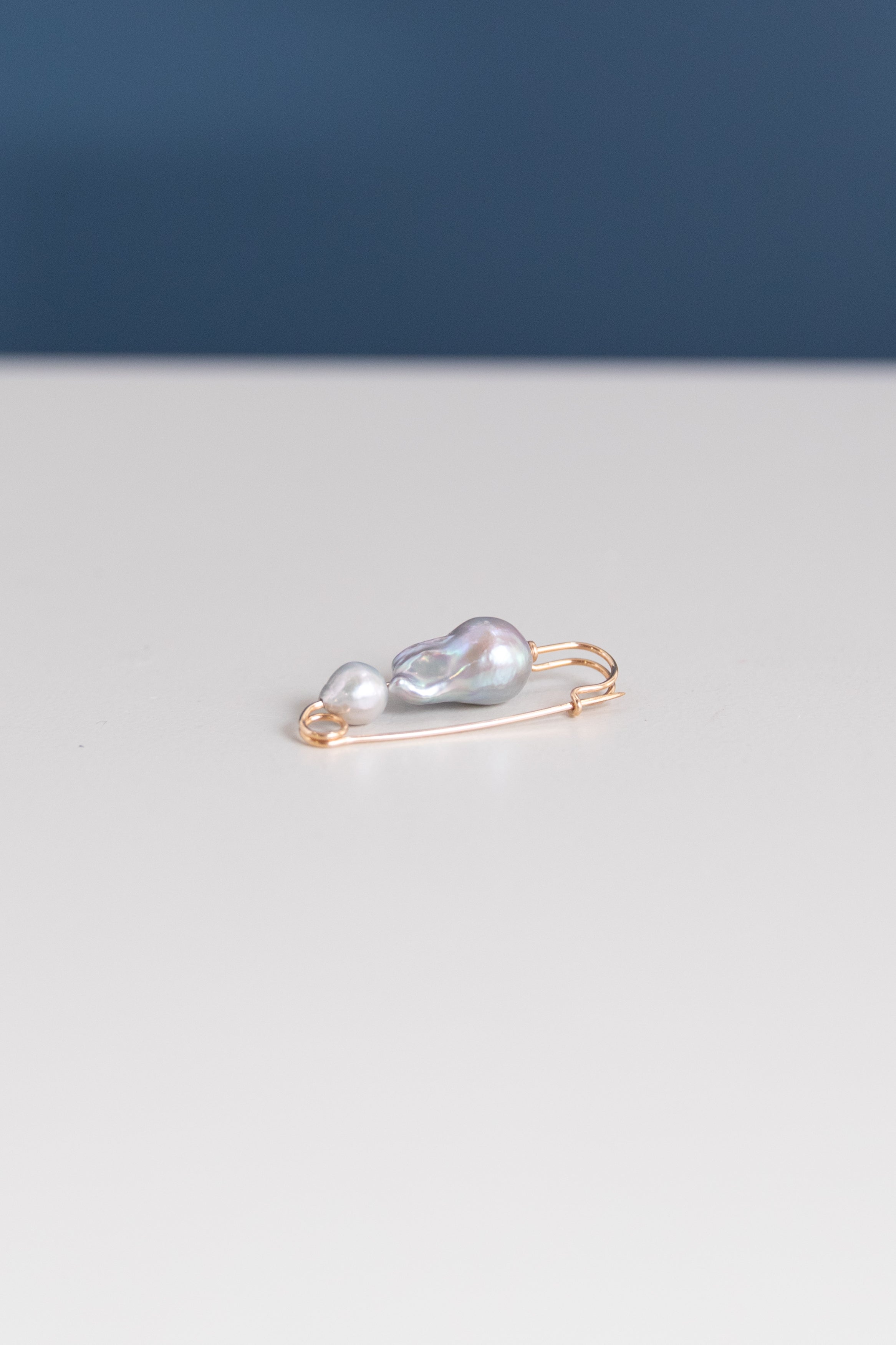 BAROQUE PEARL PIN