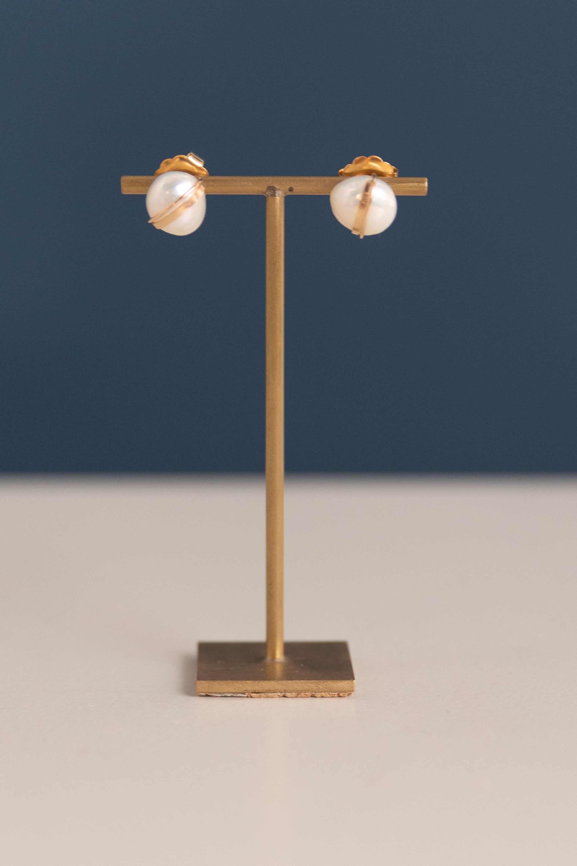 GRANDE BAROQUE PEARL STUDS IN WHITE