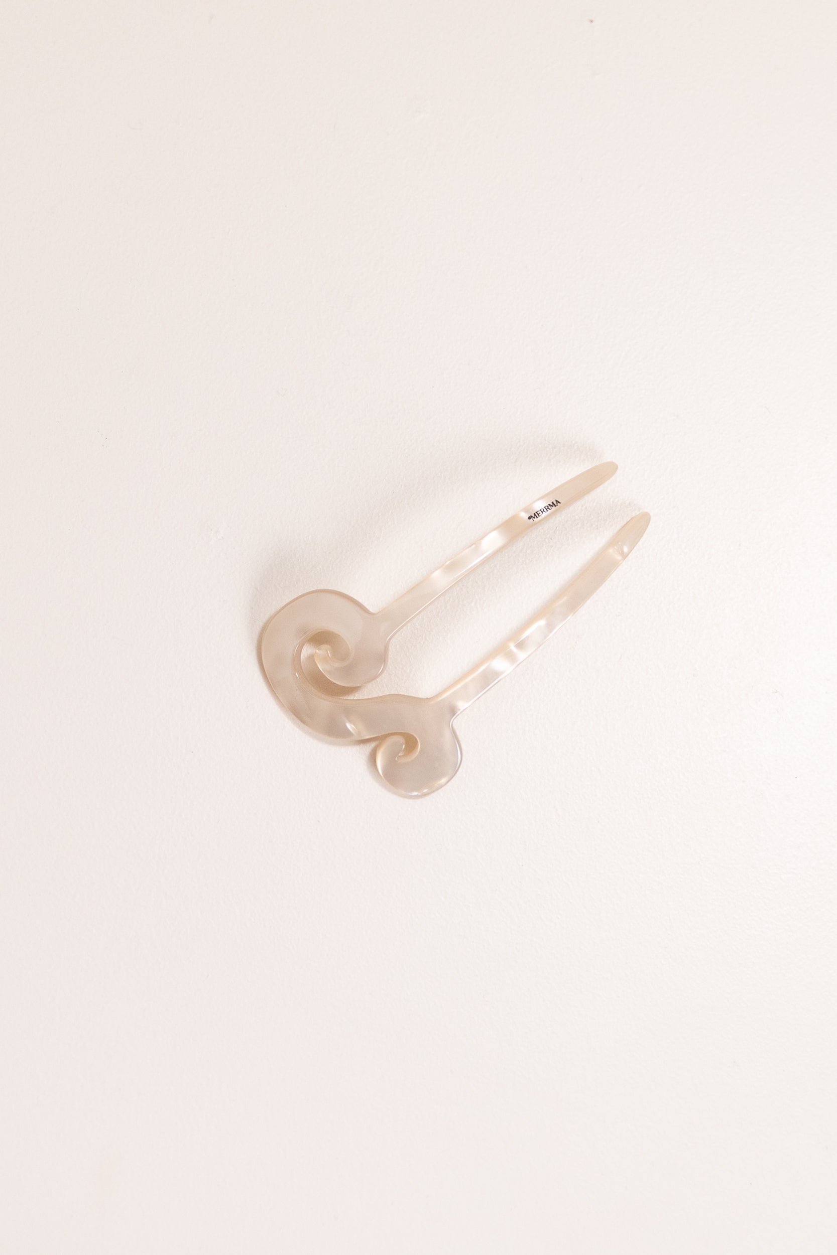 PEARL SPIRAL FRENCH PIN