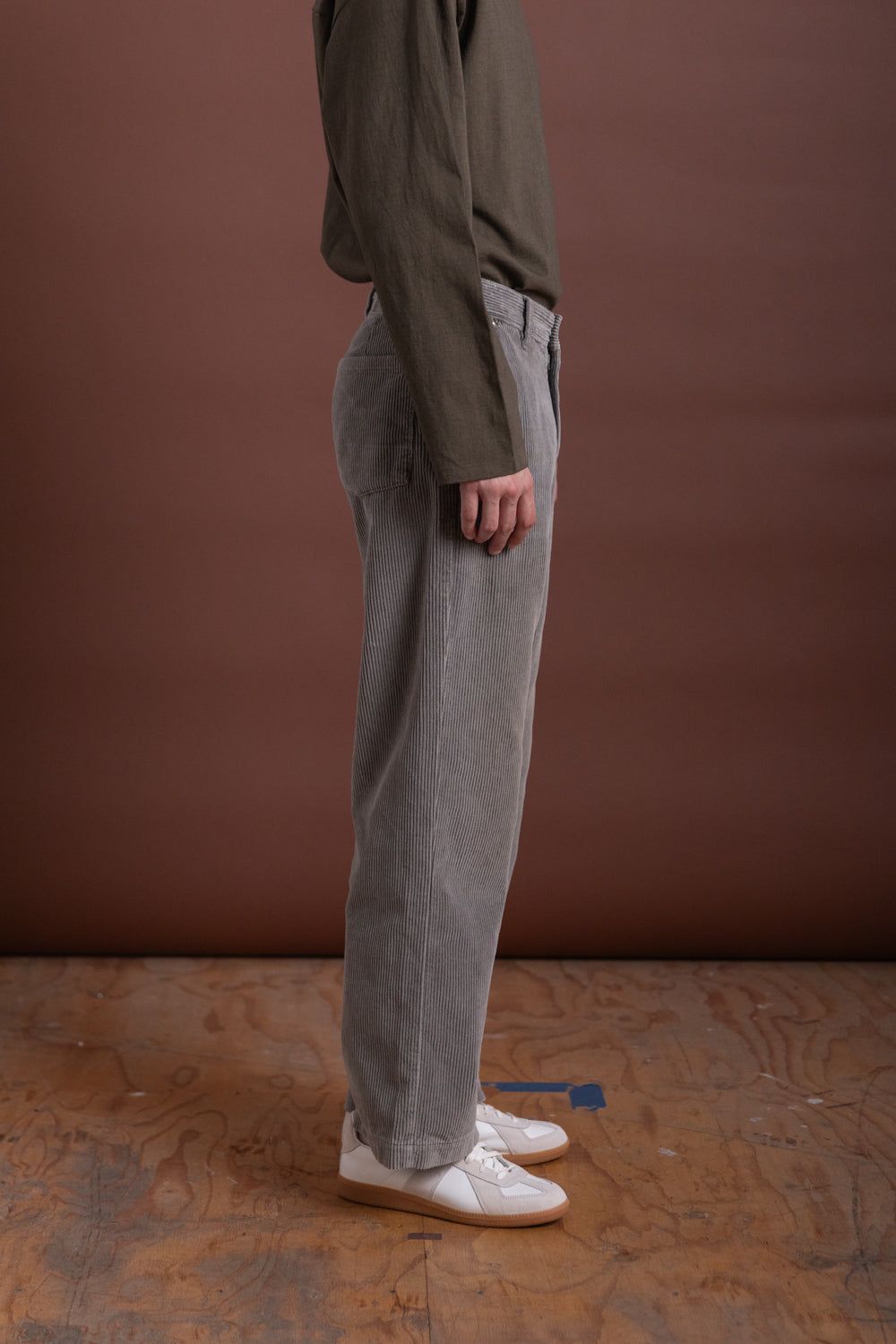 CORD TROUSERS IN STAINED GREY