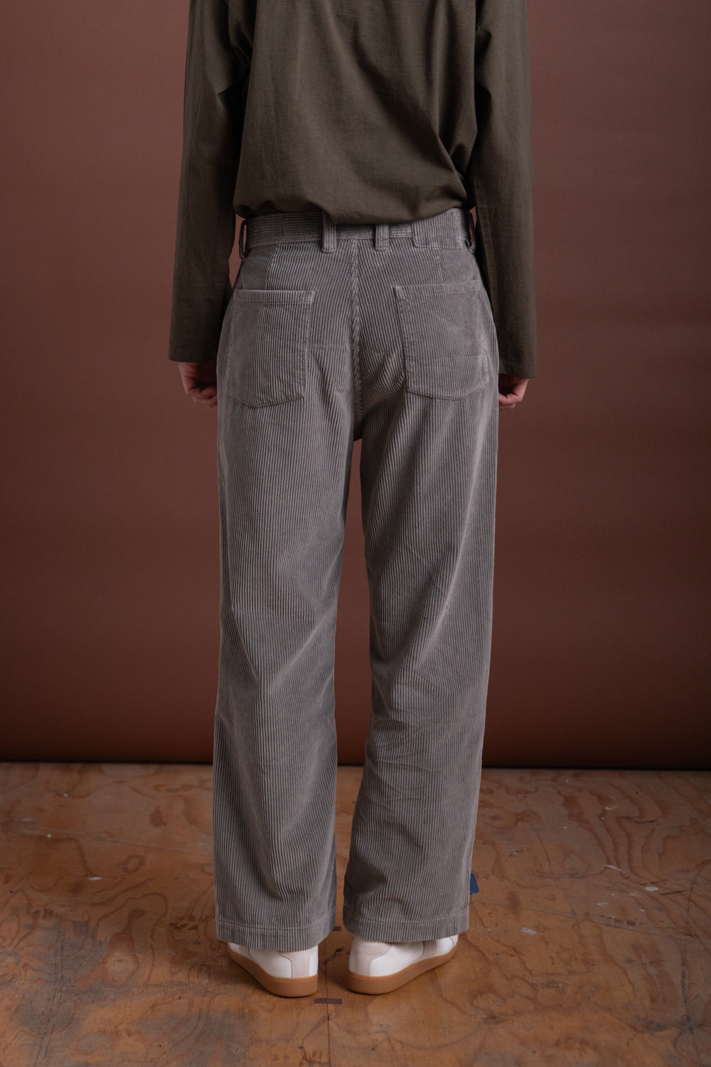 CORD TROUSERS IN STAINED GREY