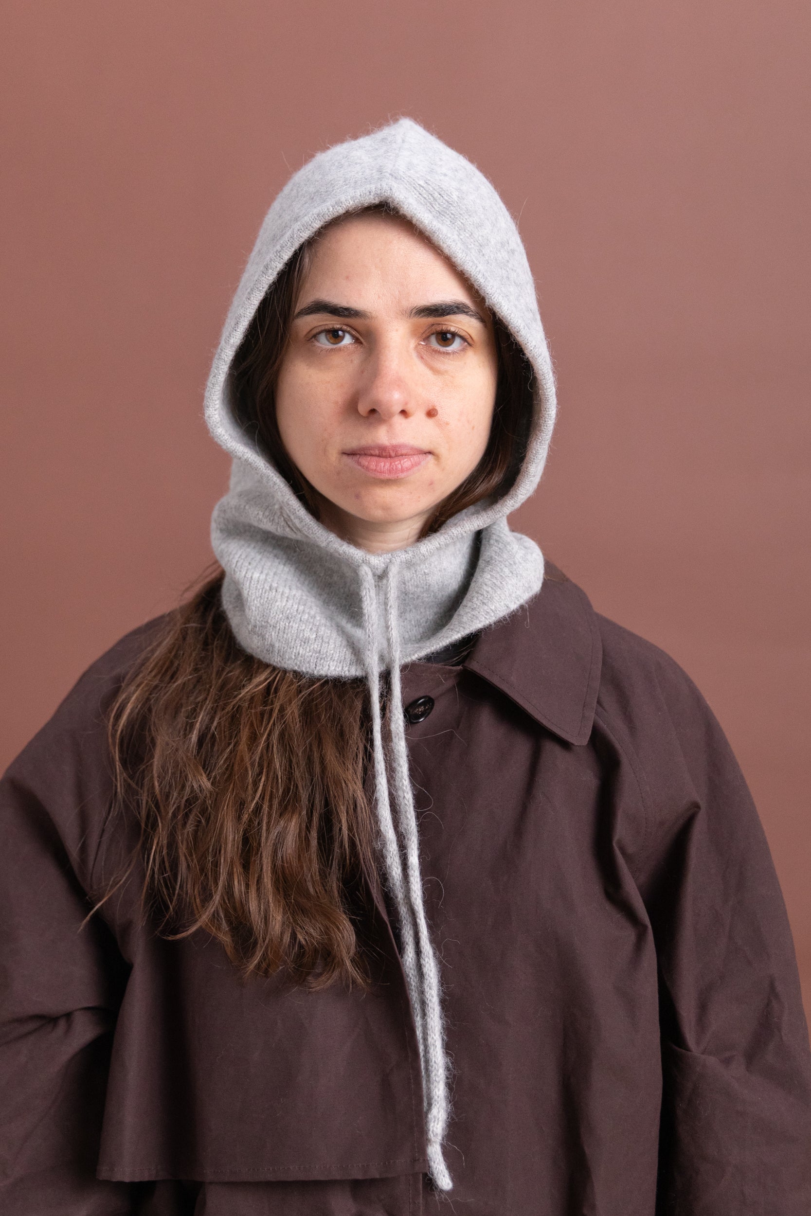 KNIT HOOD IN HEATHER GREY