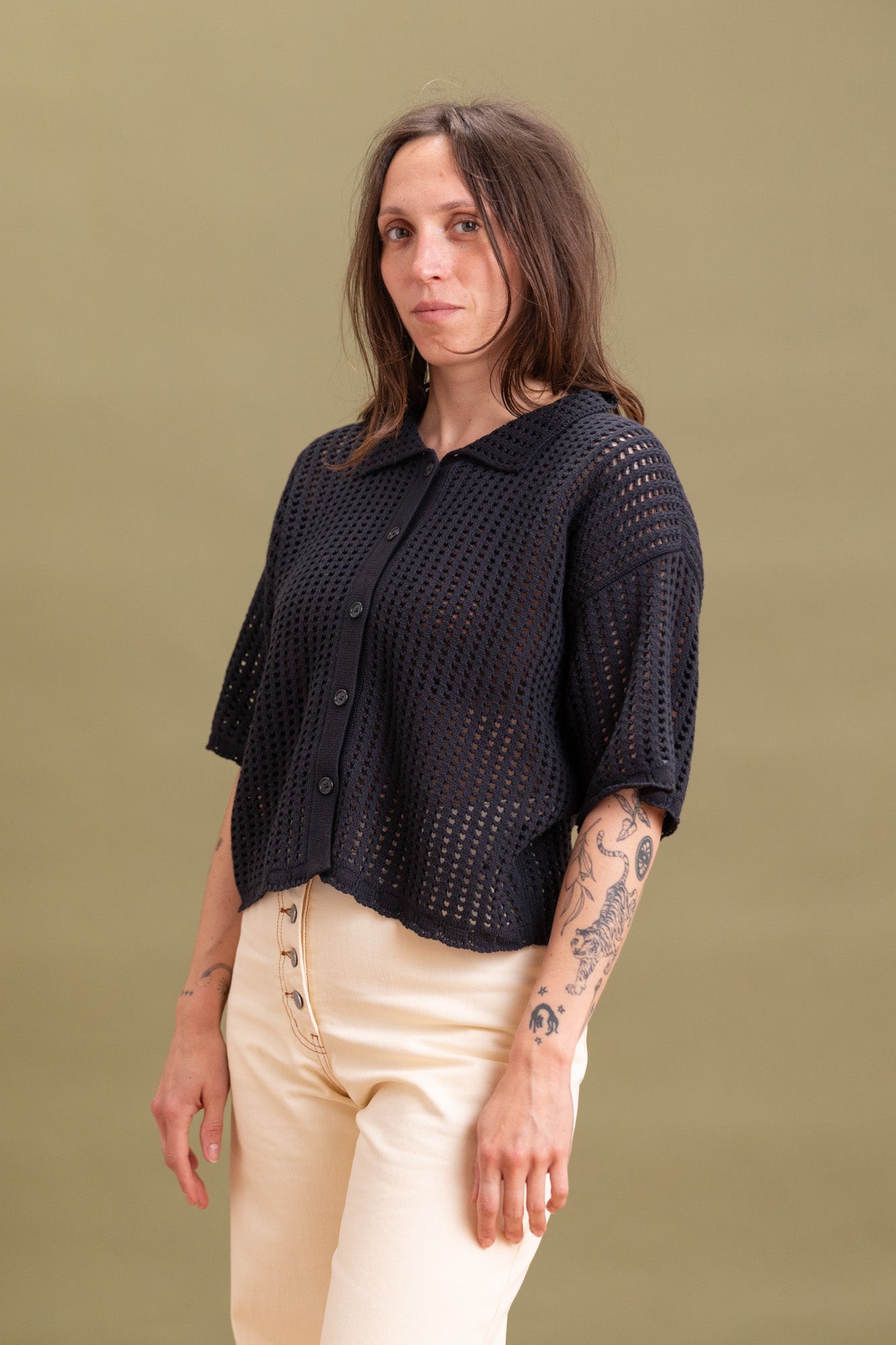 OPEN KNIT POLO IN BLACK