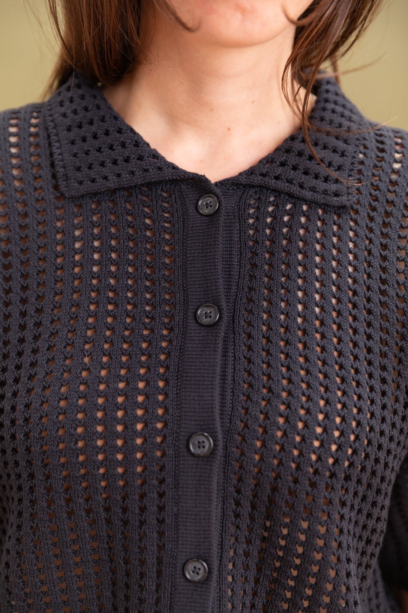 OPEN KNIT POLO IN BLACK