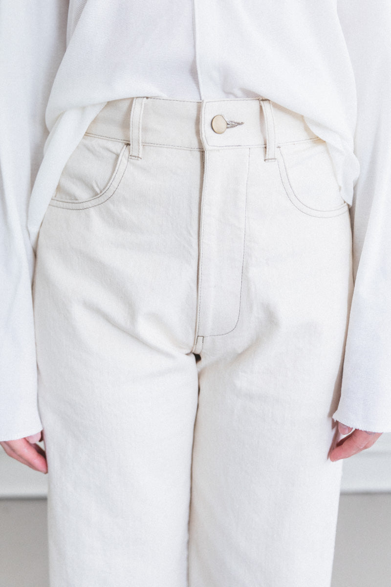 PANEL JEAN IN CREAM DENIM