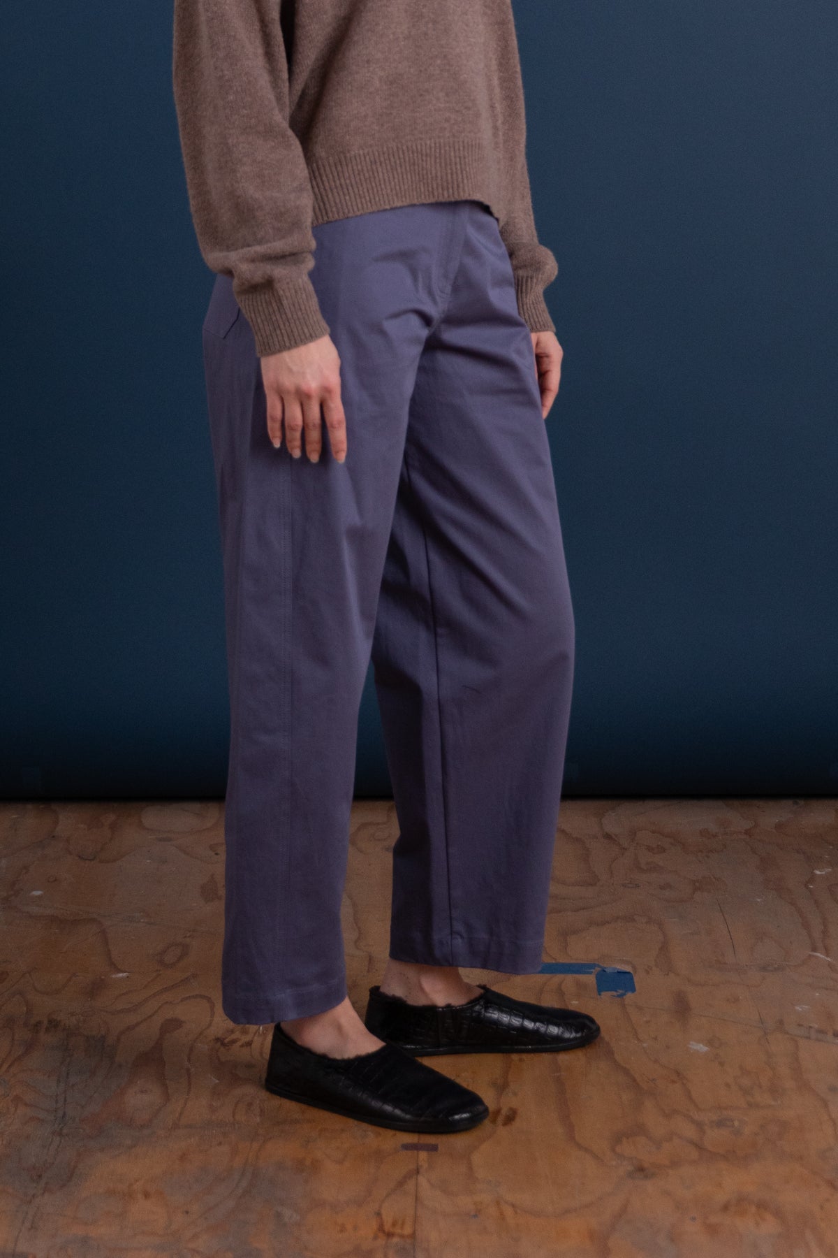 BARREL LEG PANTS IN DUSTY BLUE