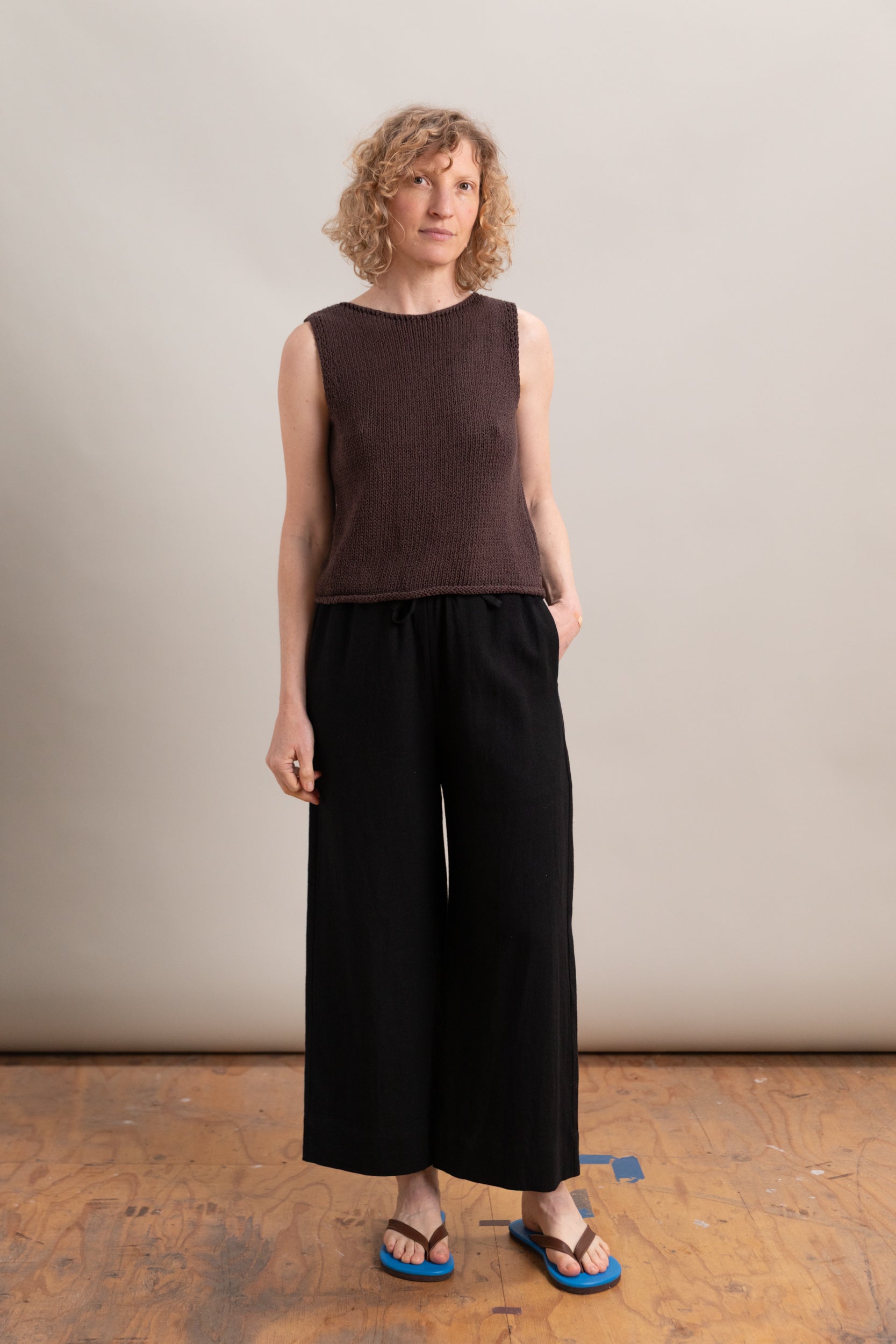 BOAT NECK KNIT TANK IN DARK BROWN
