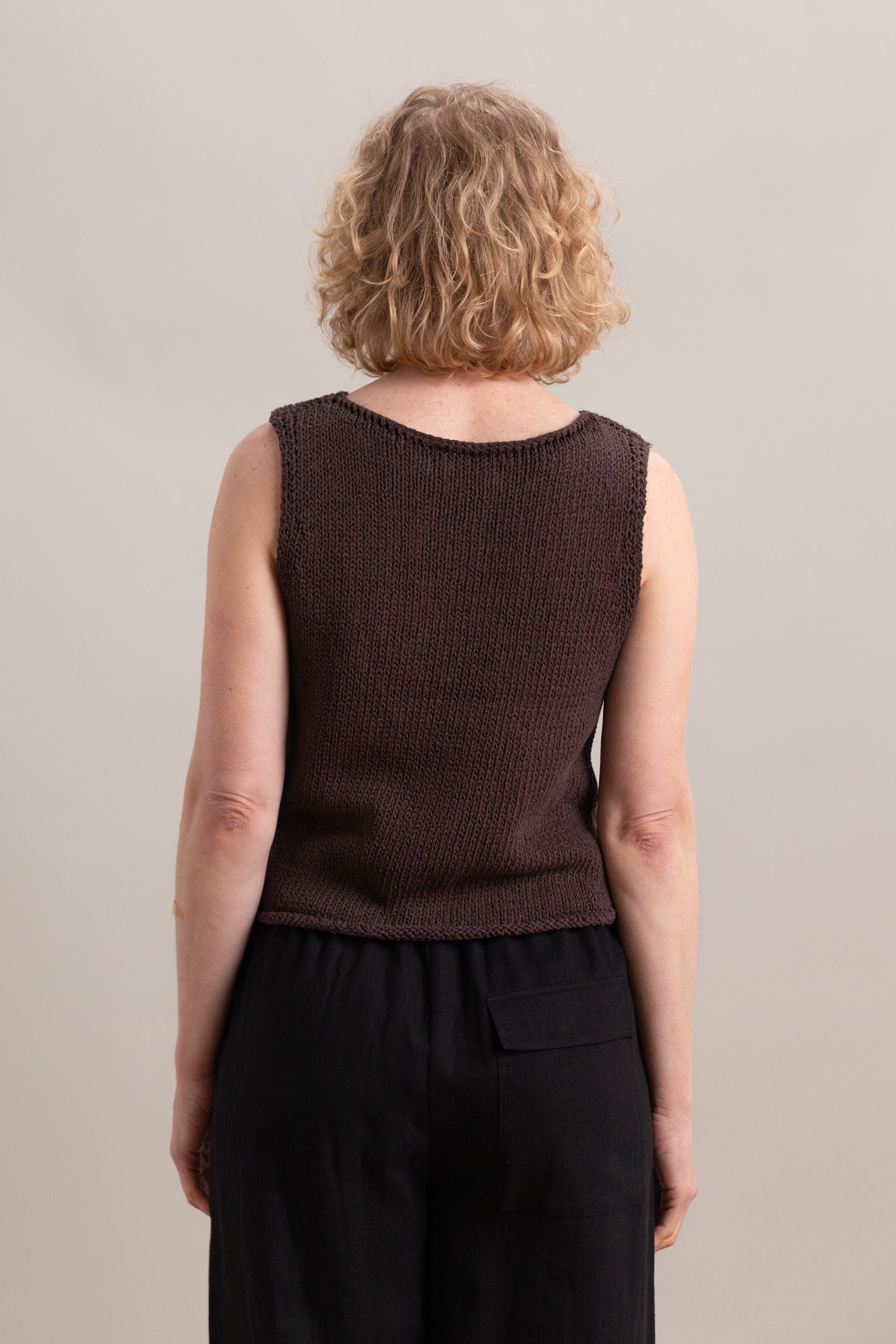 BOAT NECK KNIT TANK IN DARK BROWN