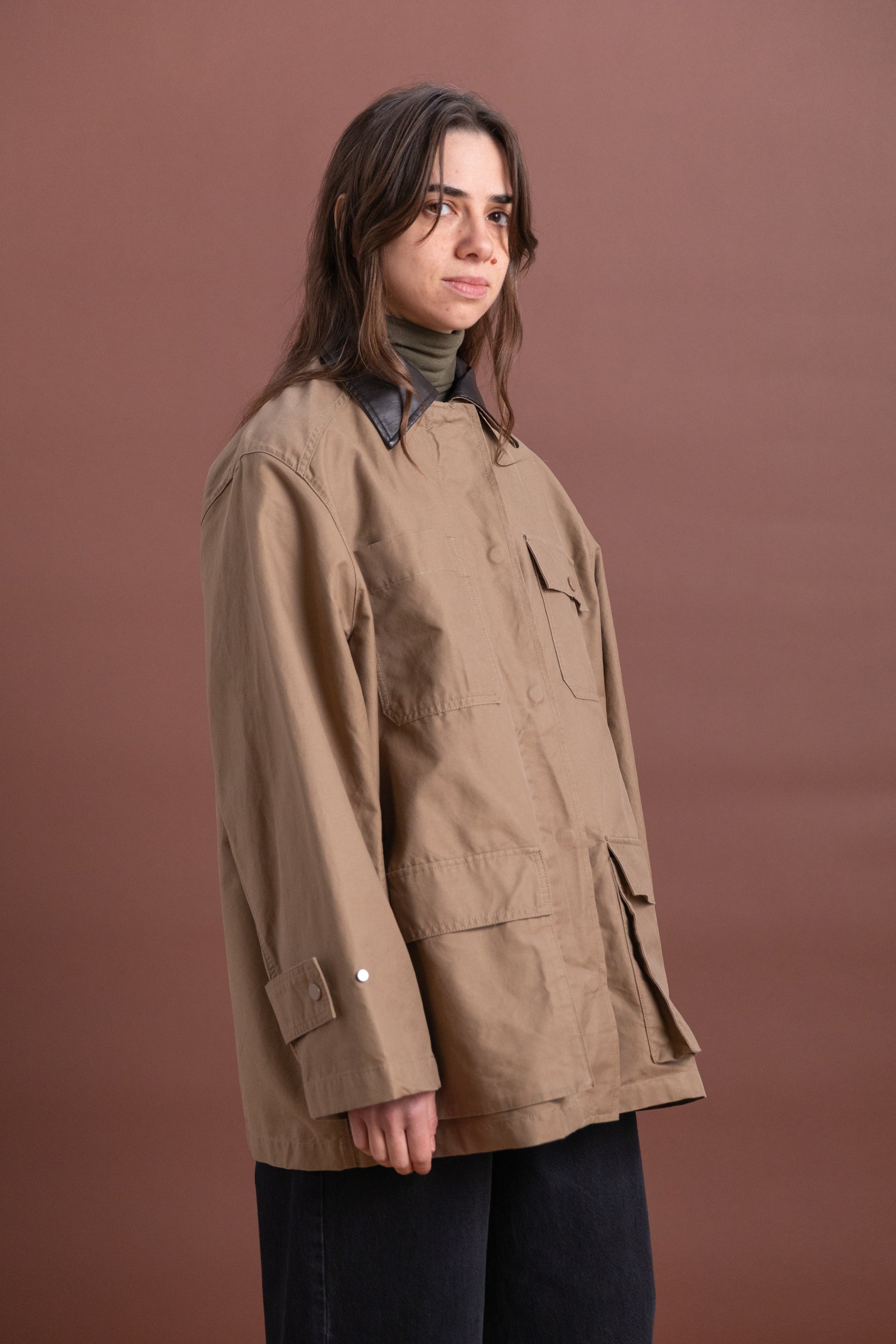 CONTRAST COLLAR WORK JACKET IN DARK BEIGE