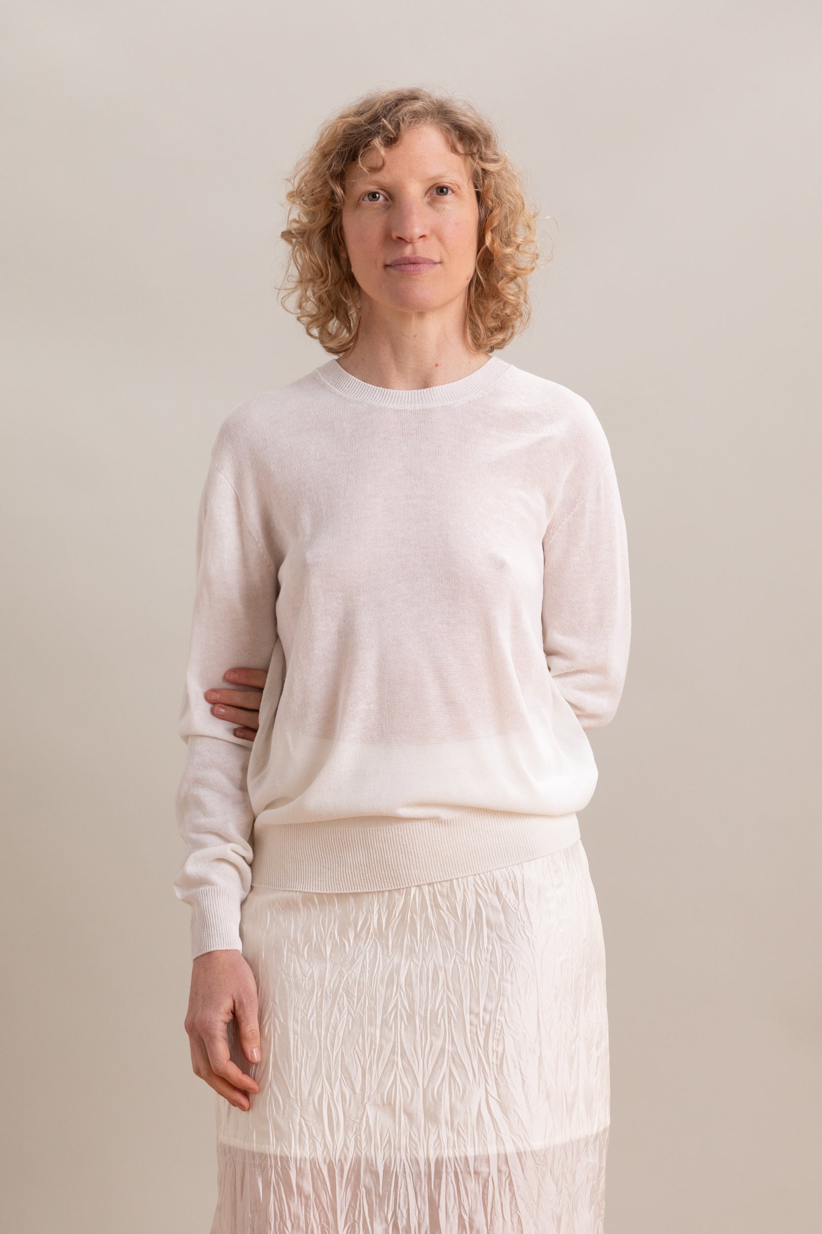 SEMI SHEER LINEN BLEND KNIT TOP IN WHITE