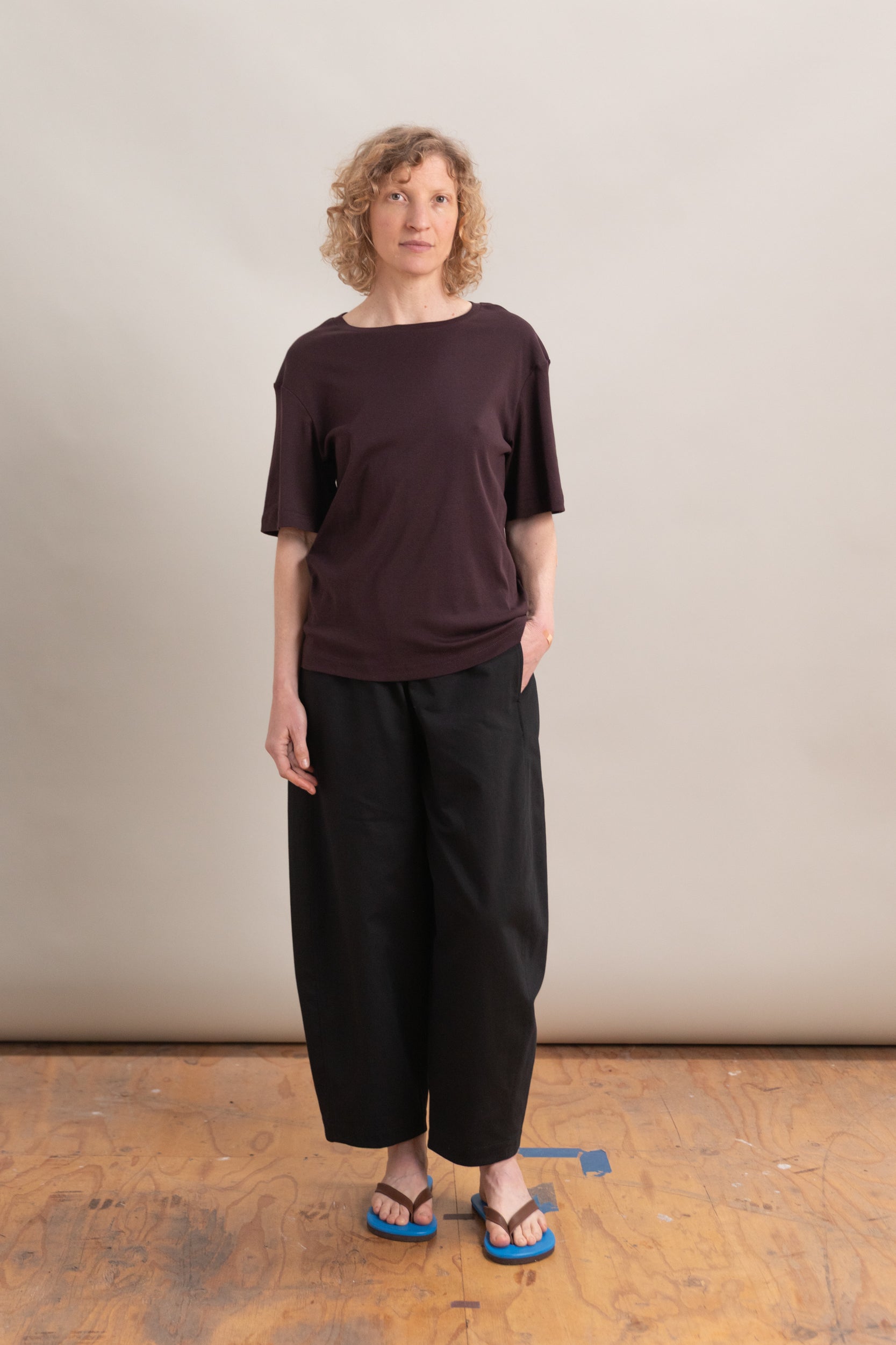 OVERSIZED T-SHIRT IN DARK BROWN