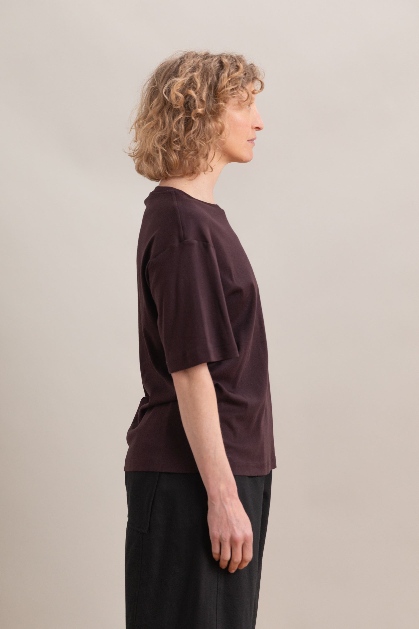 OVERSIZED T-SHIRT IN DARK BROWN