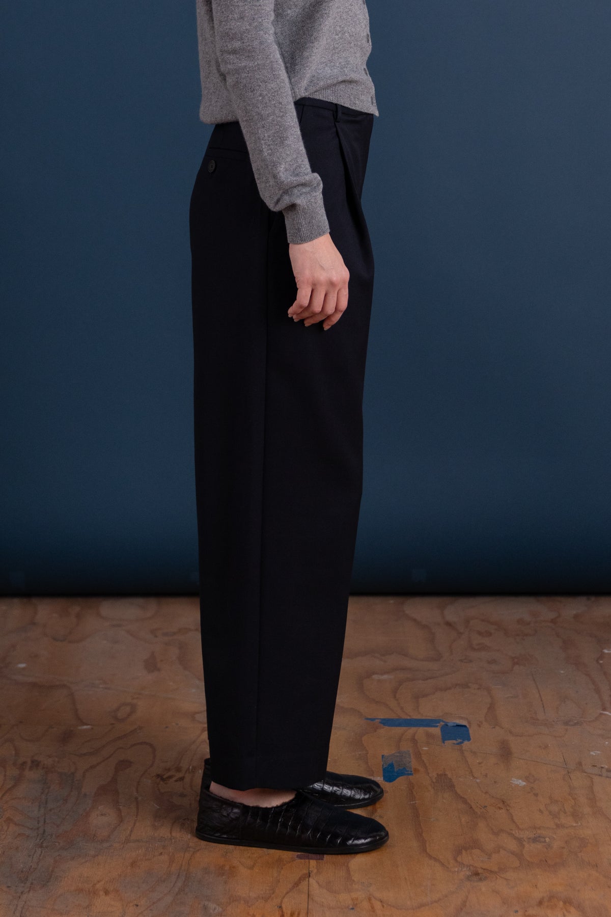 PLEATED TAILORED PANTS