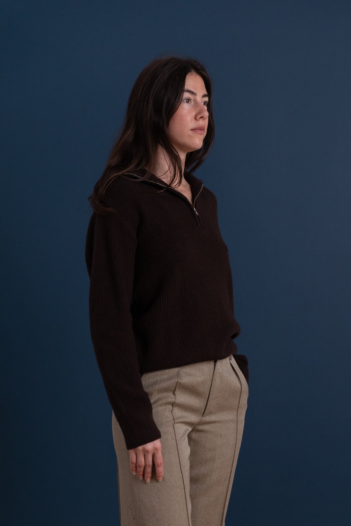 RIBBED HALF SWEATER IN BROWN