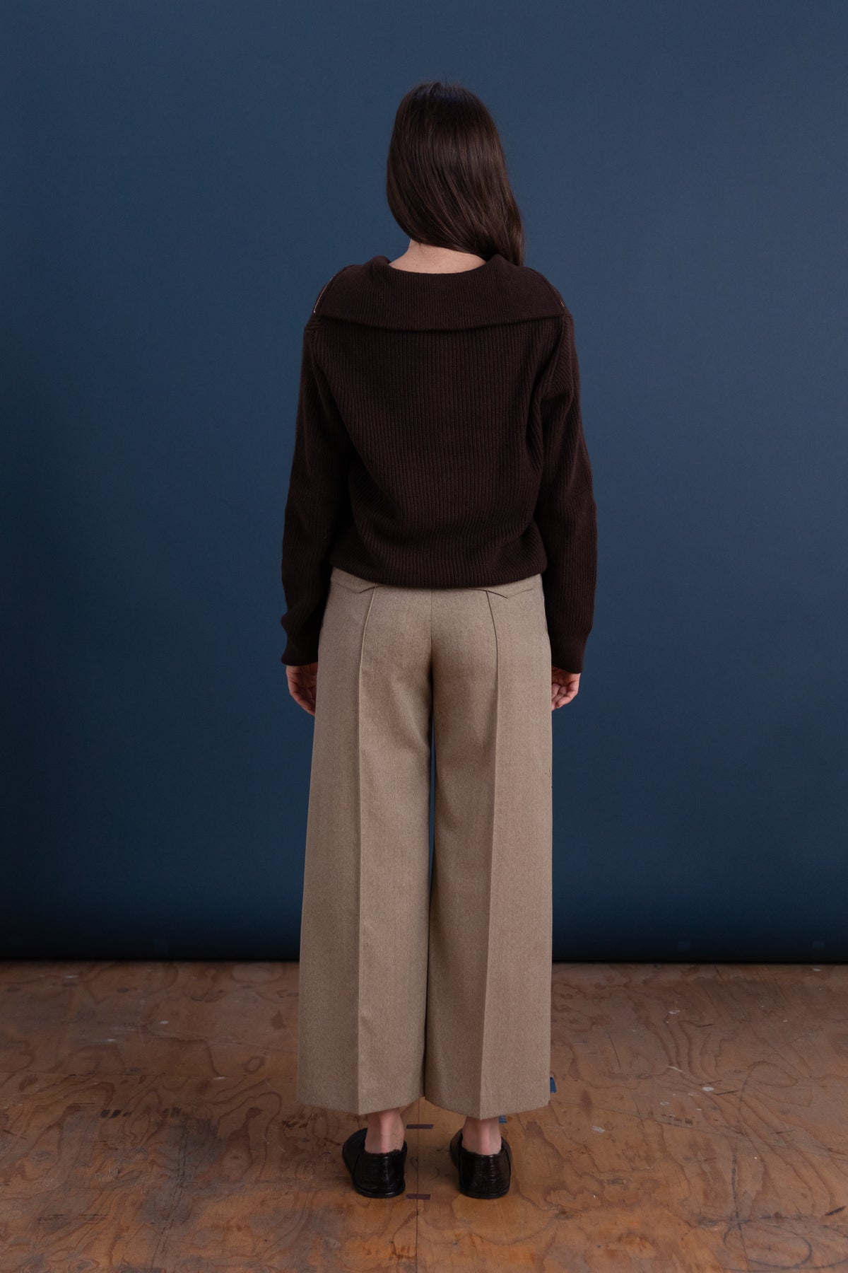 RIBBED HALF SWEATER IN BROWN
