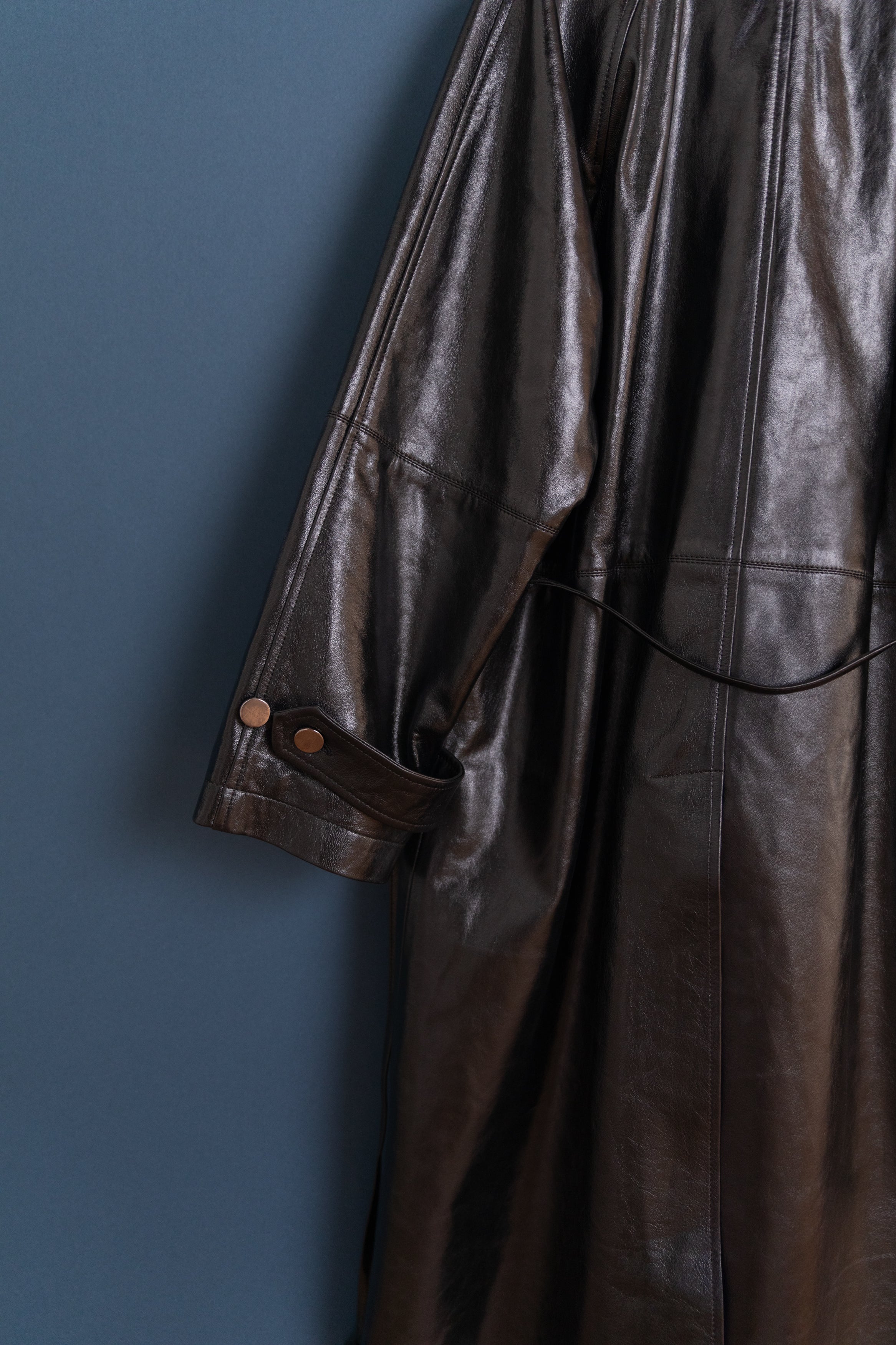 MARIA TRENCH IN NATURAL BLACK