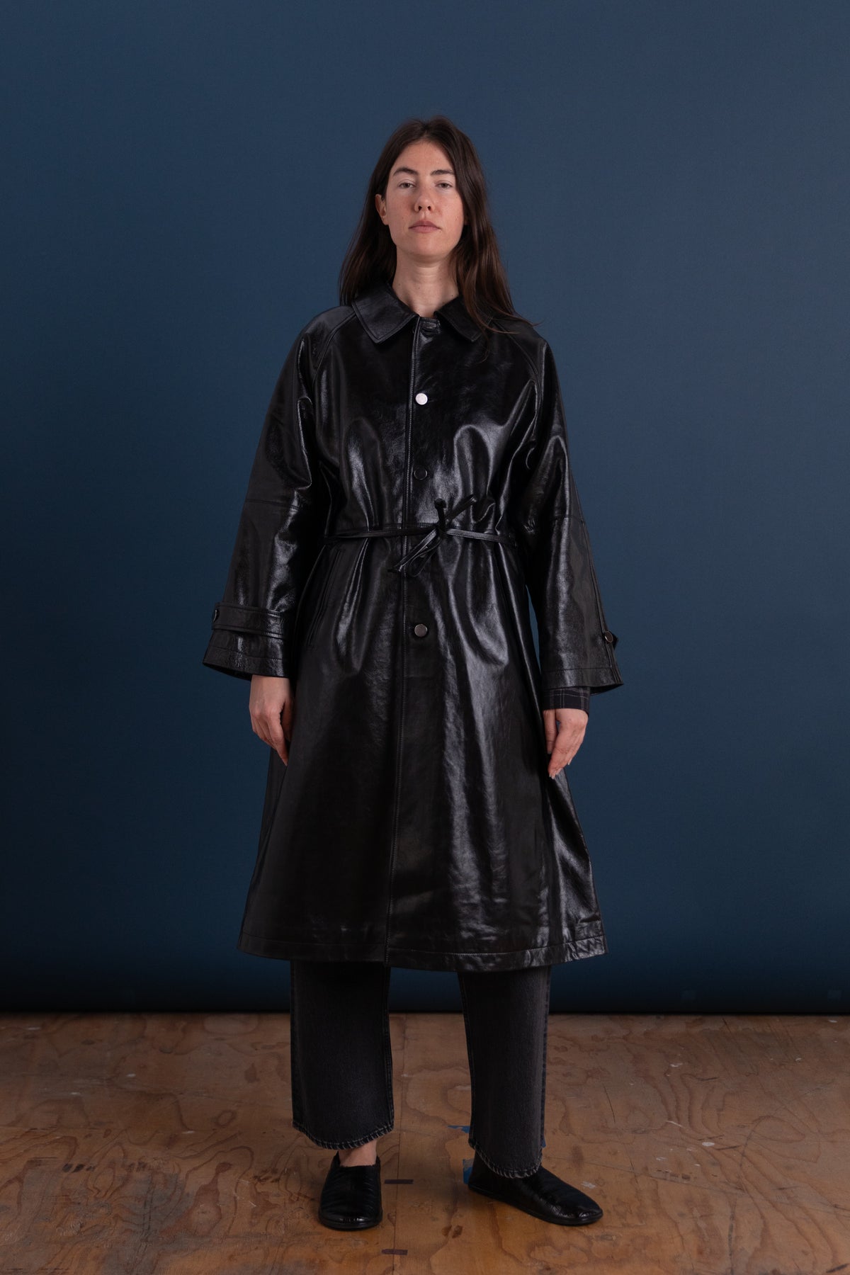 MARIA TRENCH IN NATURAL BLACK