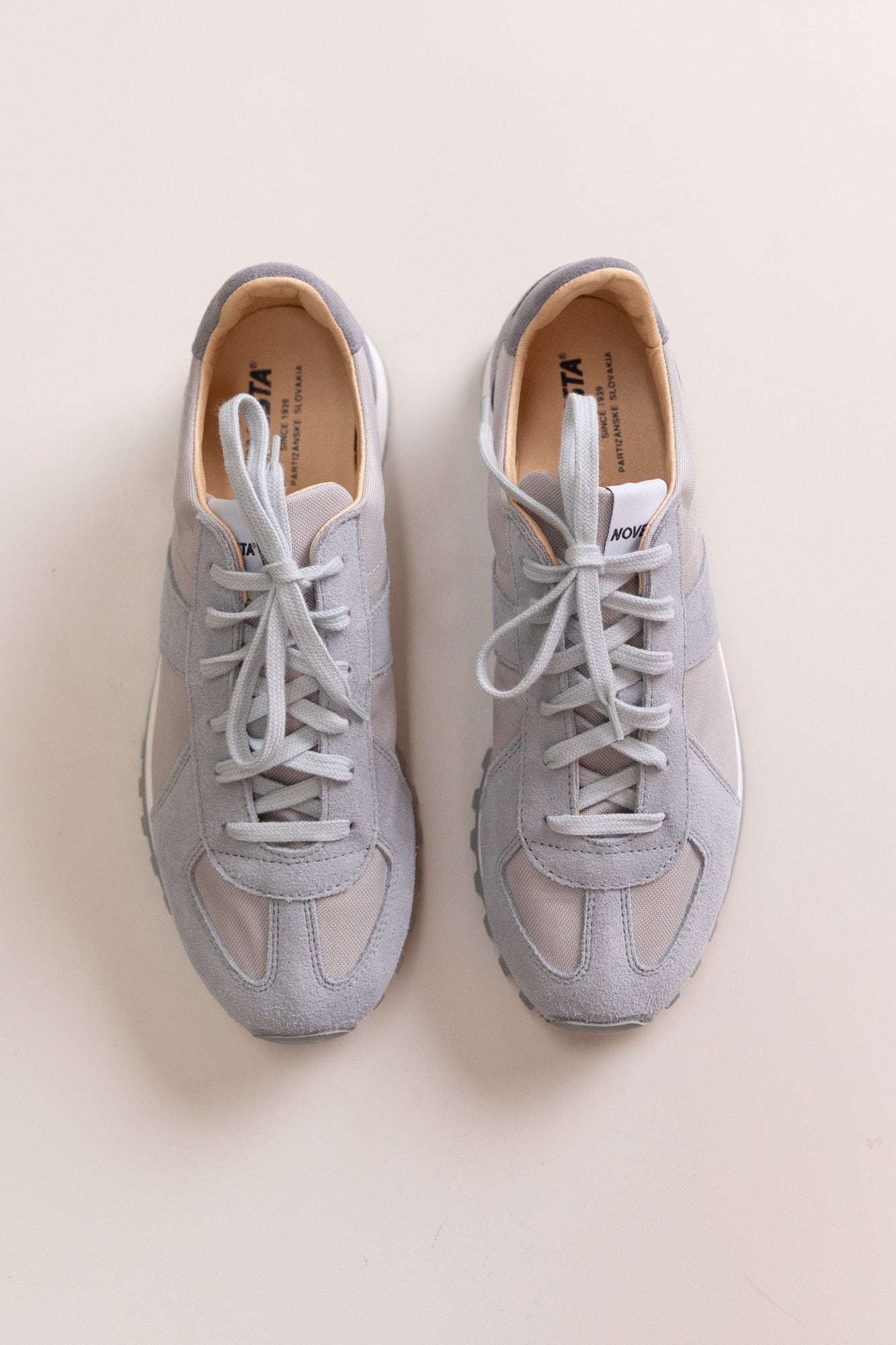 ドゥロワーNOVESTA MARATHON GAT TRAIL グレー　38 GAT TRAIL SNEAKER IN GREY