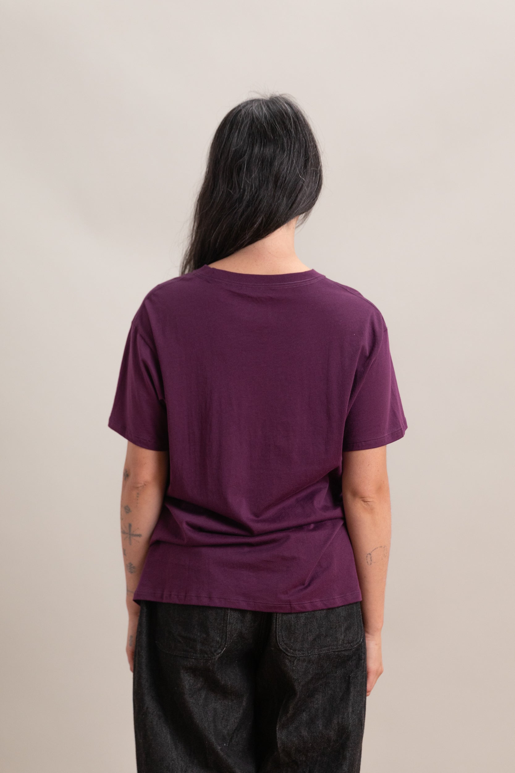 T-SHIRT IN GARNET