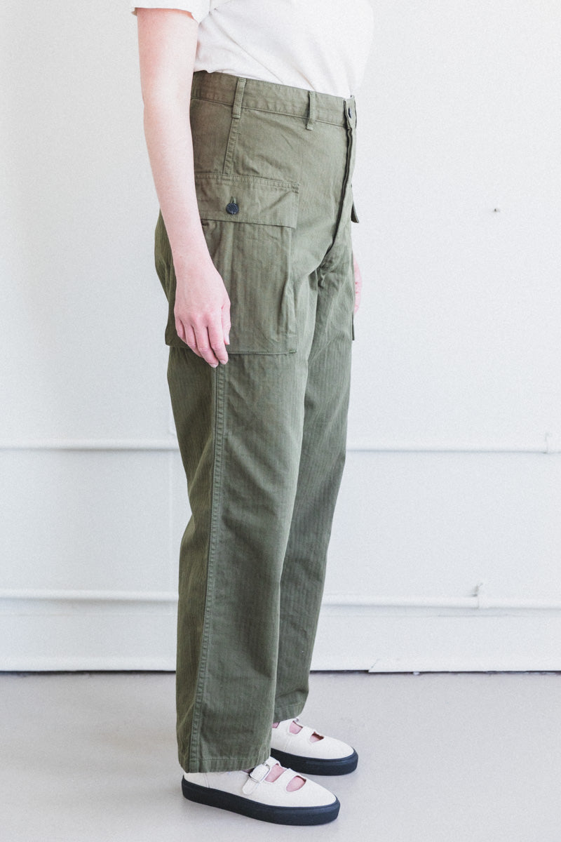 US ARMY FIT TWO POCKET CARGO PANTS IN ARMY GREEN