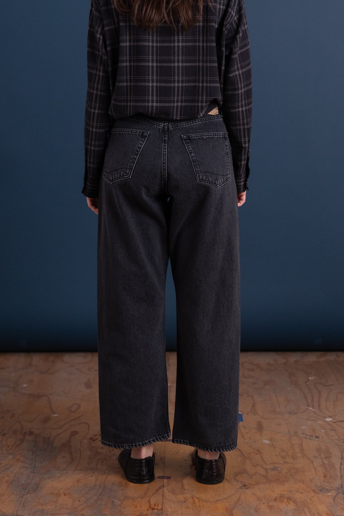 100 SUPER DADS DENIM PANTS IN BLACK DENIM STONE
