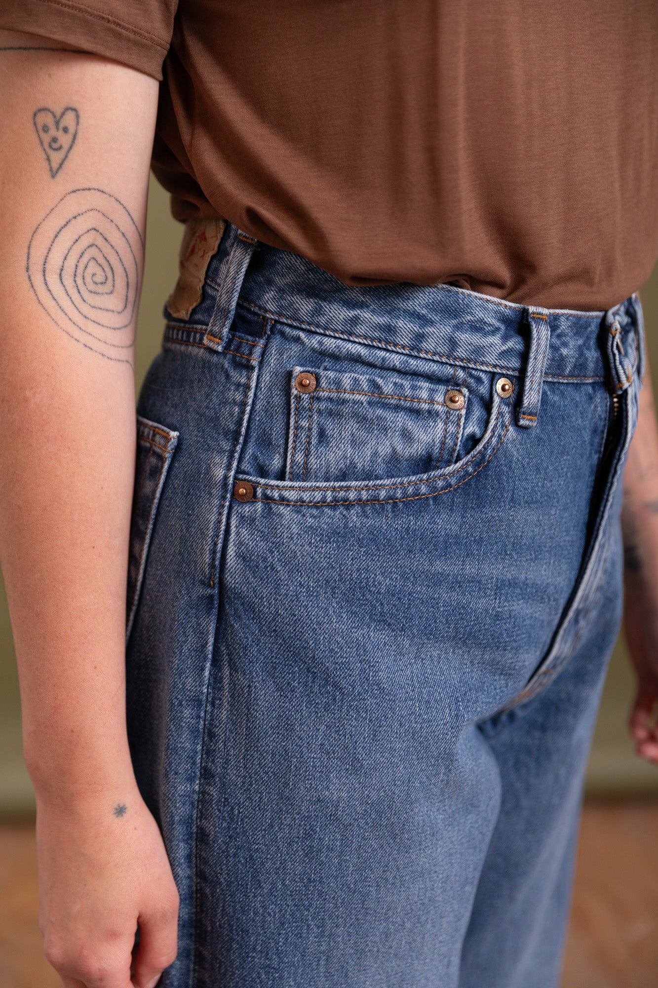 100 SUPER DAD'S DENIM PANTS IN USED WASH