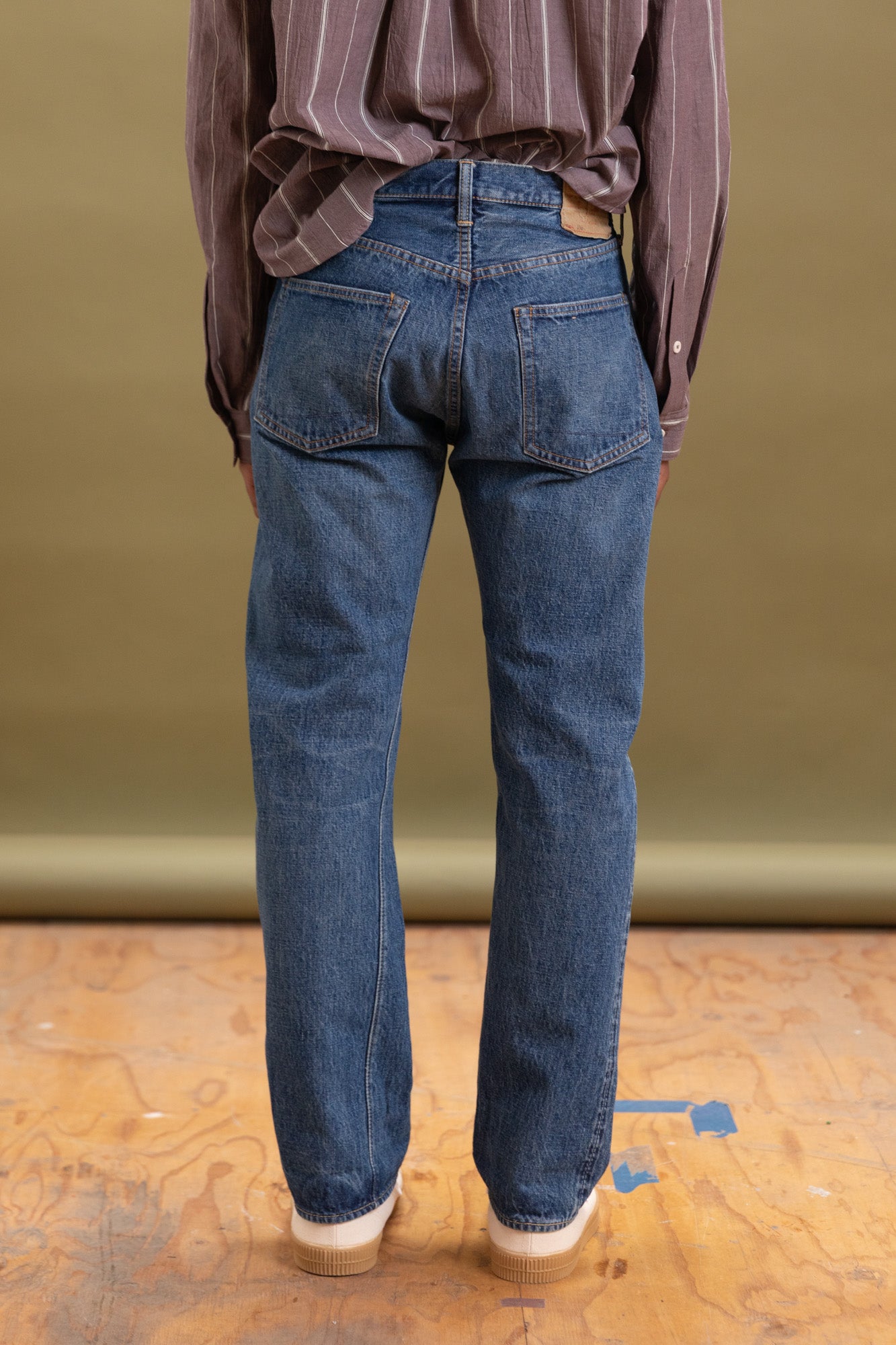 105 STANDARD SELVEDGE DENIM IN 2 YEAR WASH