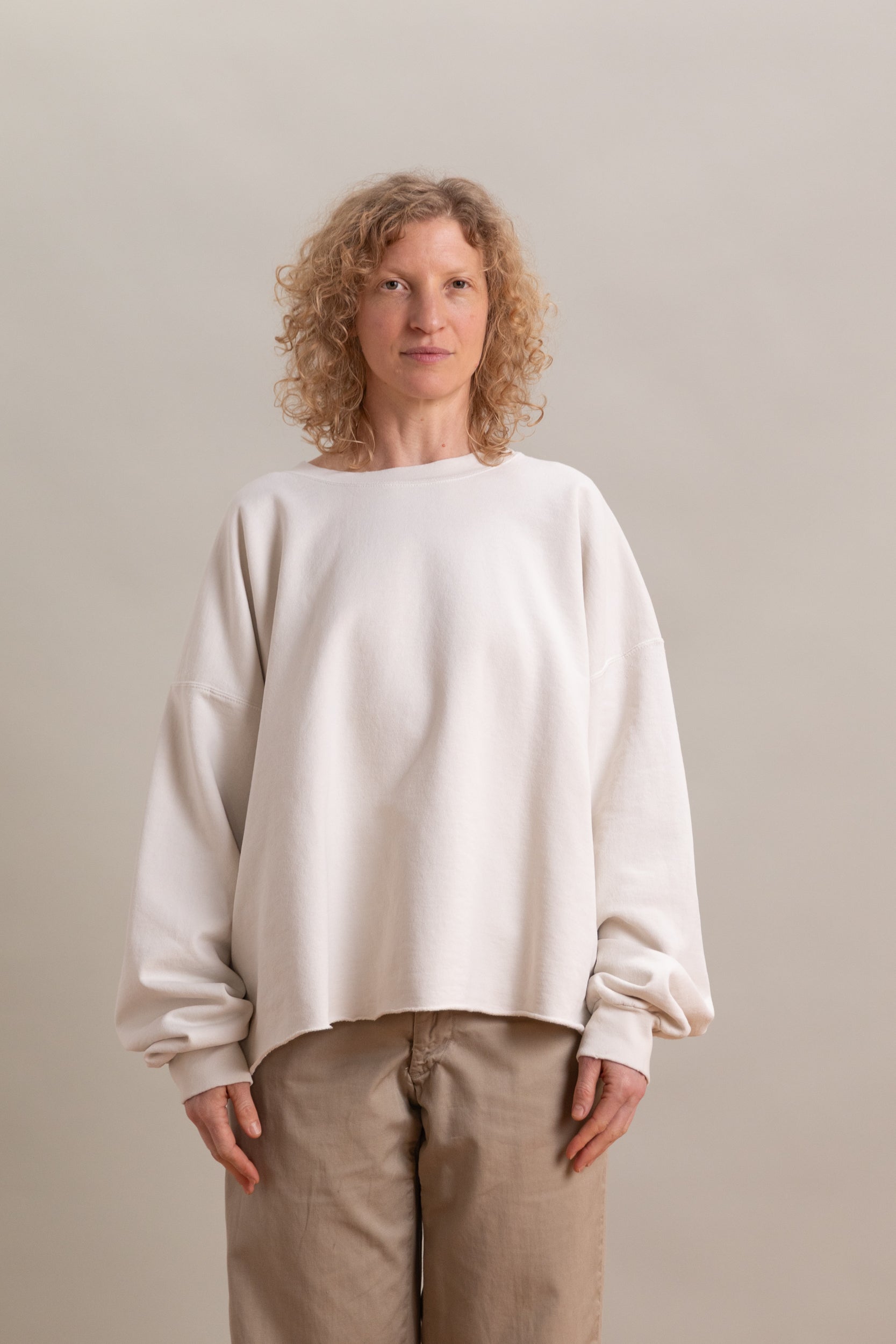 FONDER SWEATSHIRT IN DIRTY WHITE