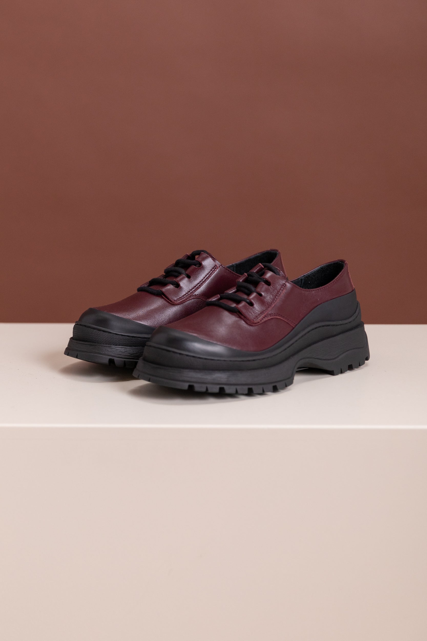 LOVETT SHOE IN CHERRY PEBBLED LEATHER